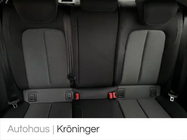Audi Q2 view 10