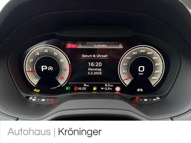 Audi Q2 view 12