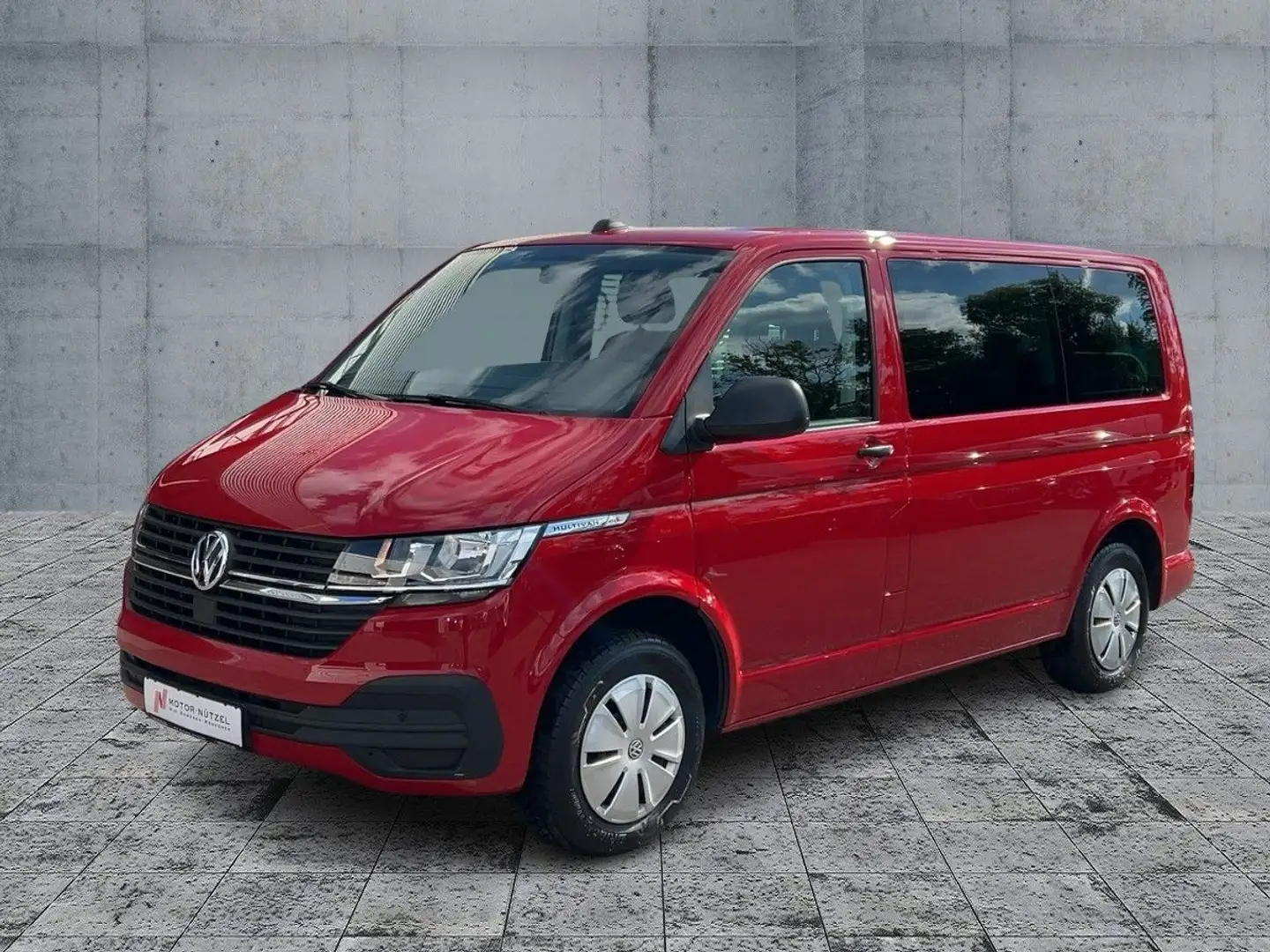 Volkswagen T6.1 Multivan 2.0 TDI FAMILY 2xPDC+SHZ+ZV+DAB+ Rood - 2