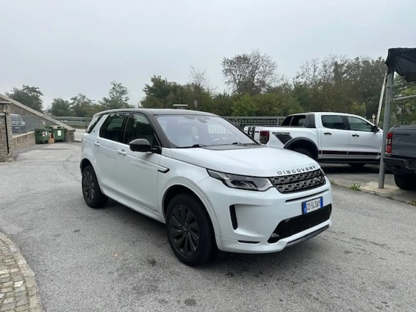 Land Rover Discovery Sport I 2020 2.0d i4 mhev R-Dynamic SE awd 150cv auto Bianco - 1