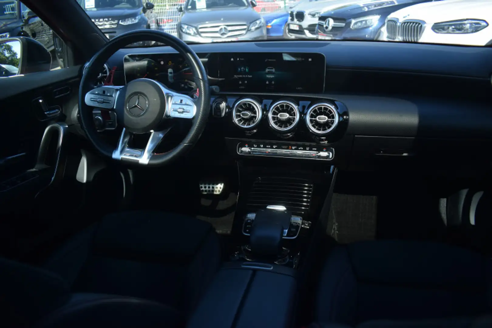 Mercedes-Benz A 180 180 D 116CH AMG LINE EDITION 1 7G-DCT Rouge - 2