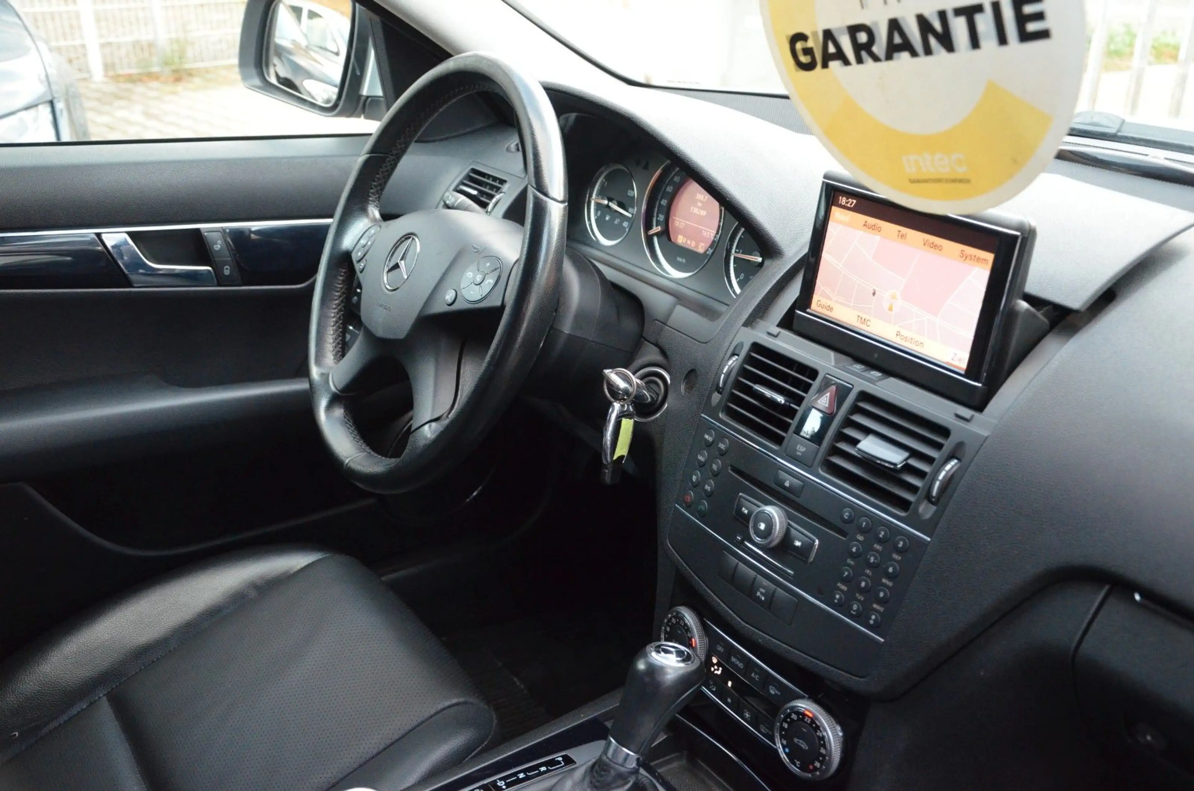 Mercedes-Benz C 220 Leder Navi PDC Tüv Neu Inspektion Neu — photo 19