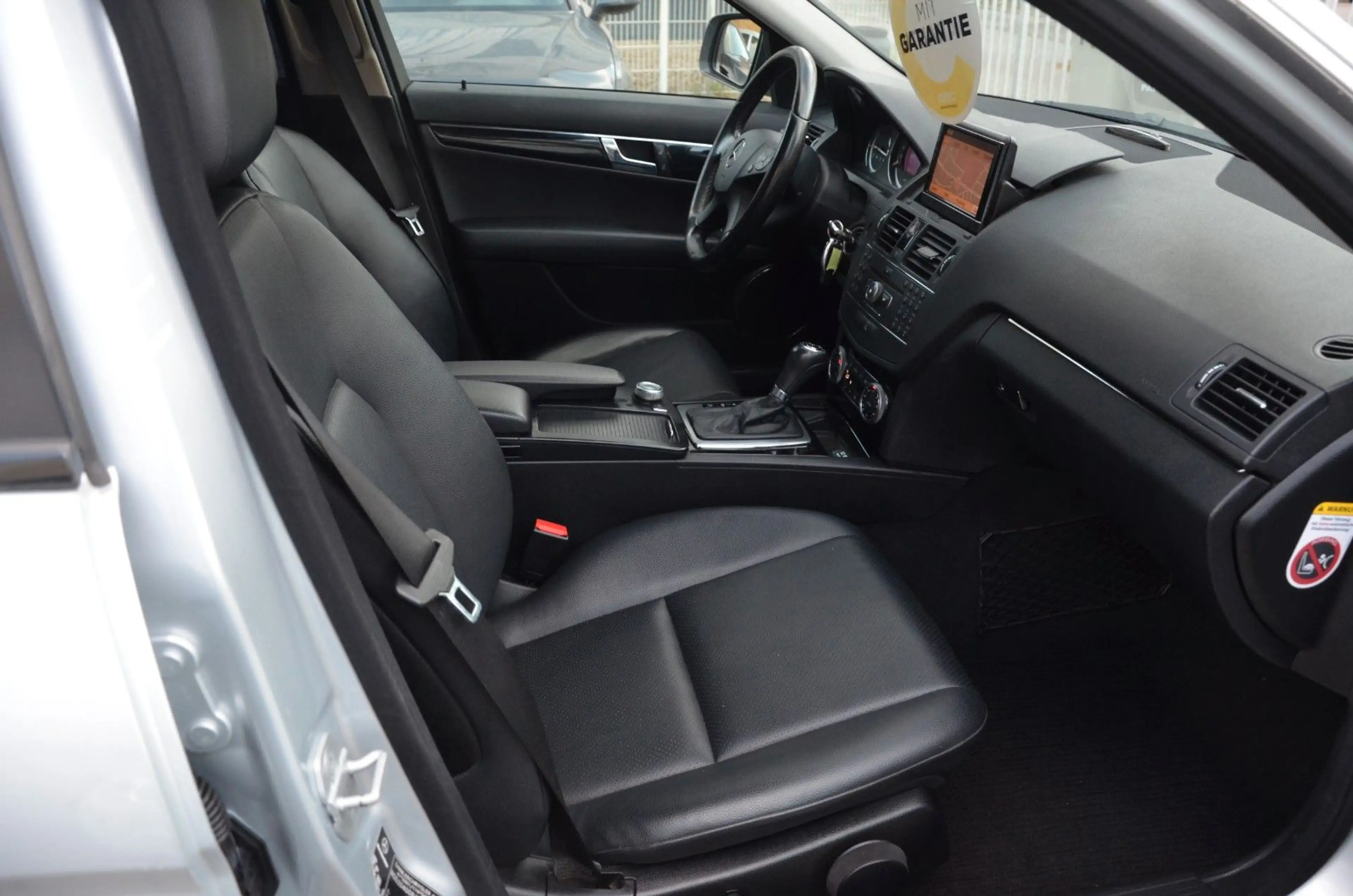 Mercedes-Benz C 220 Leder Navi PDC Tüv Neu Inspektion Neu — photo 20