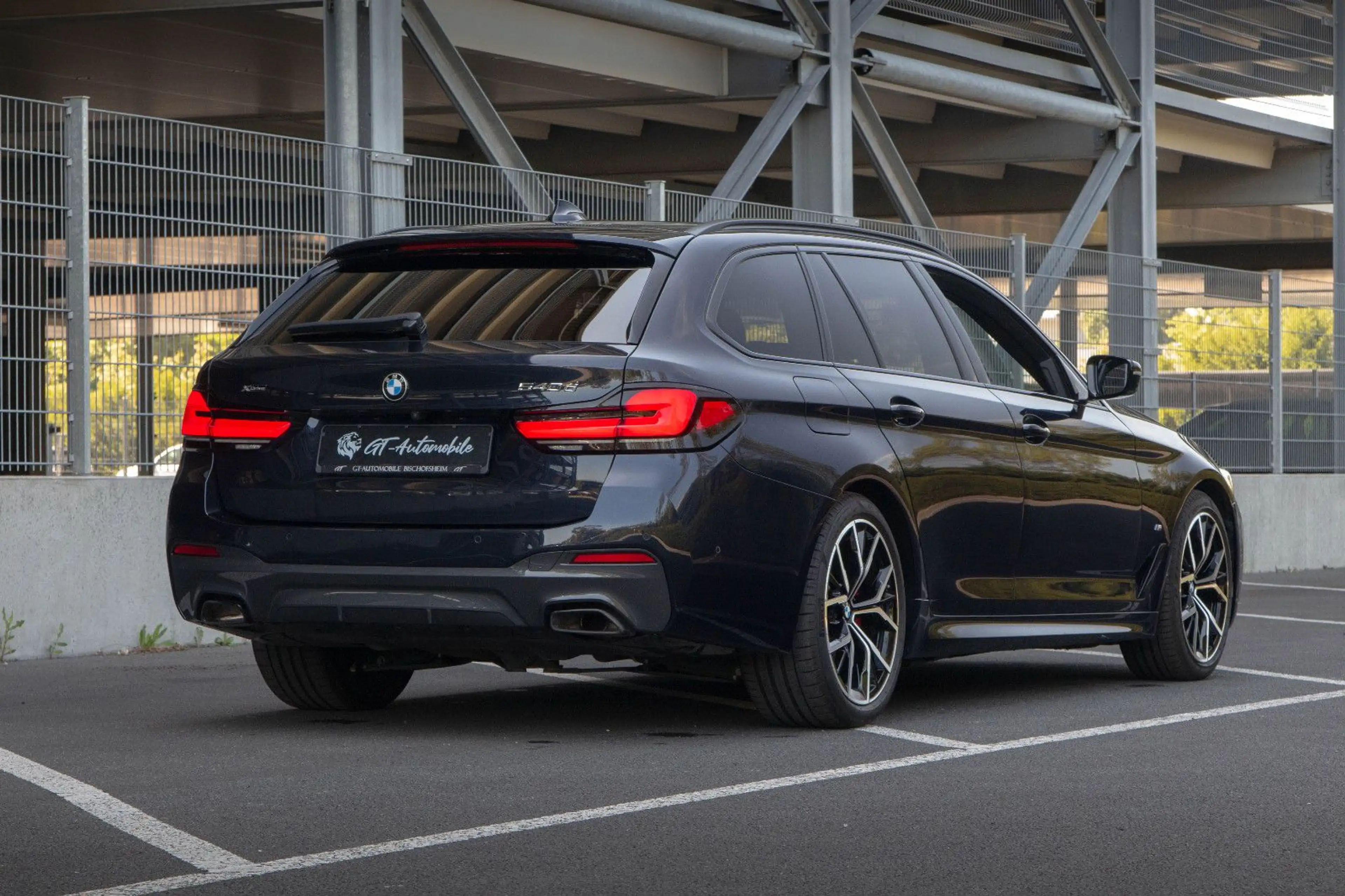 BMW 540 d xDrive *M Sport Pro*HUD*360°*PANO*KeylessGo — photo 8