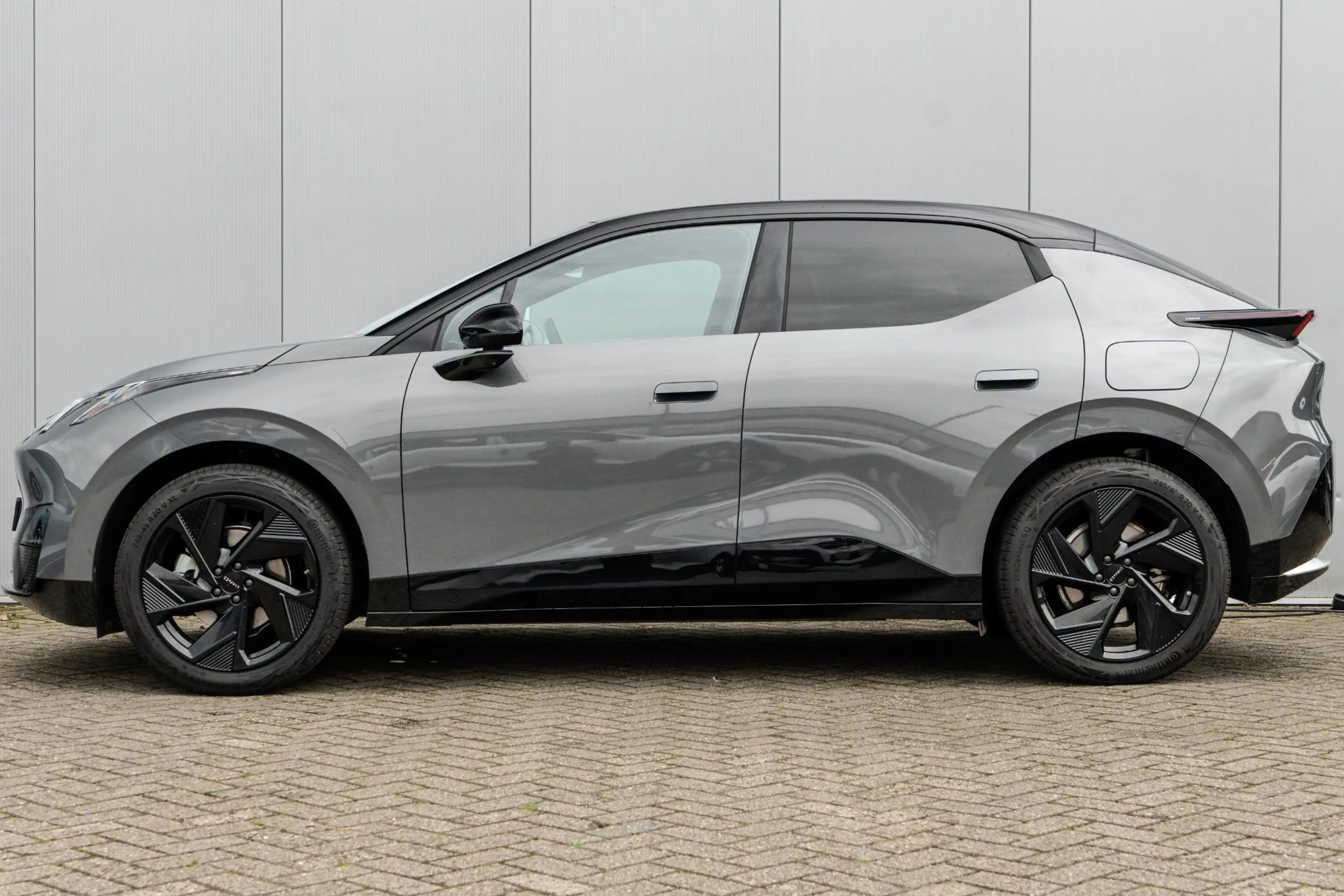 Lynk & Co 02 More 66 kWh | 360 Graden Camera | Harman Kardon | — photo 2