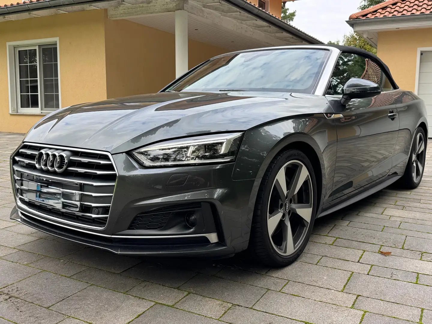 Audi A5 A5 Cabrio 3.0 TDI quattro S-line Matrix Grau - 1