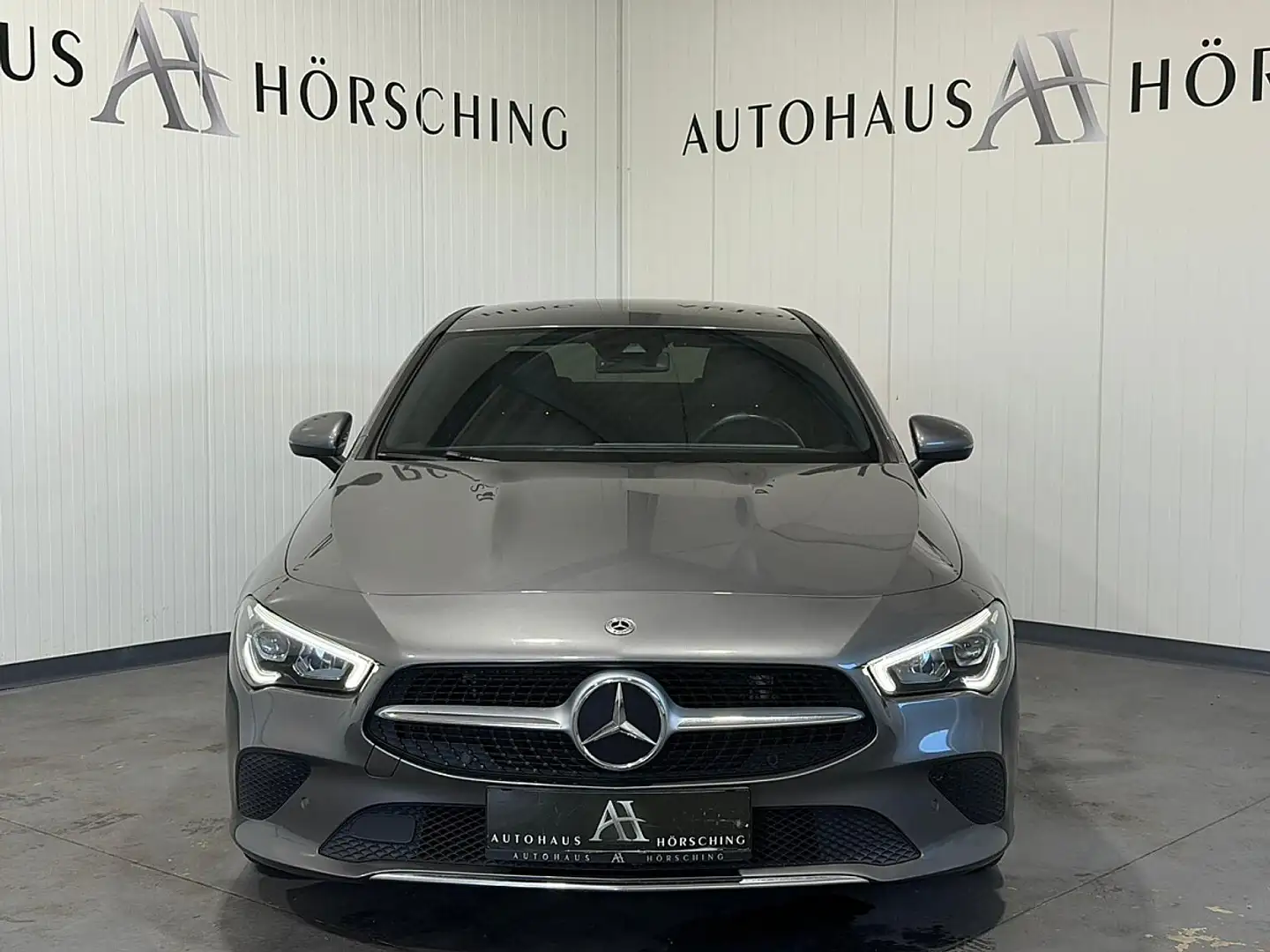 Mercedes-Benz CLA 180 d Aut. Grau - 2