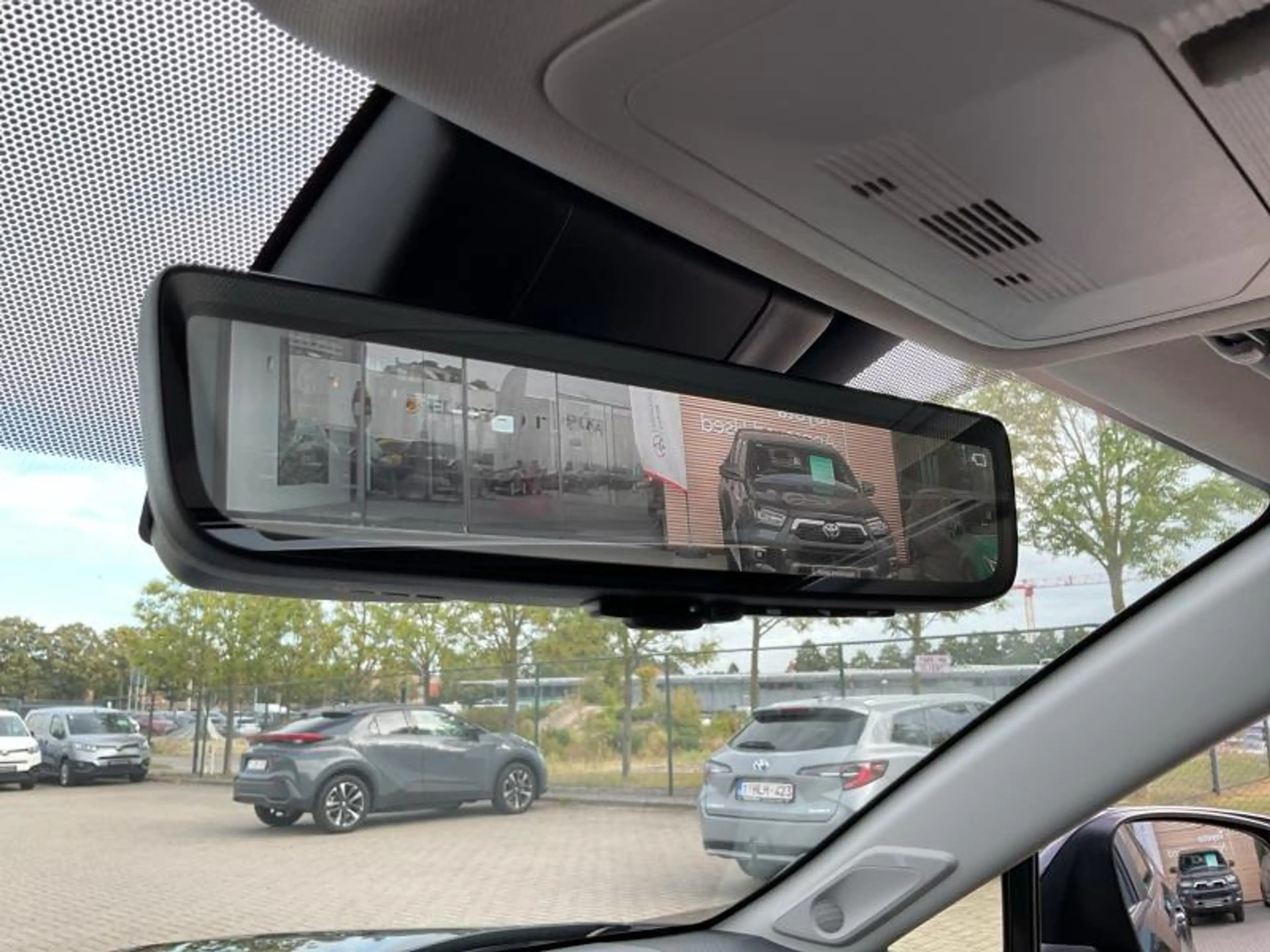 Toyota RAV4 Premium Plus JBL PANO — photo 20