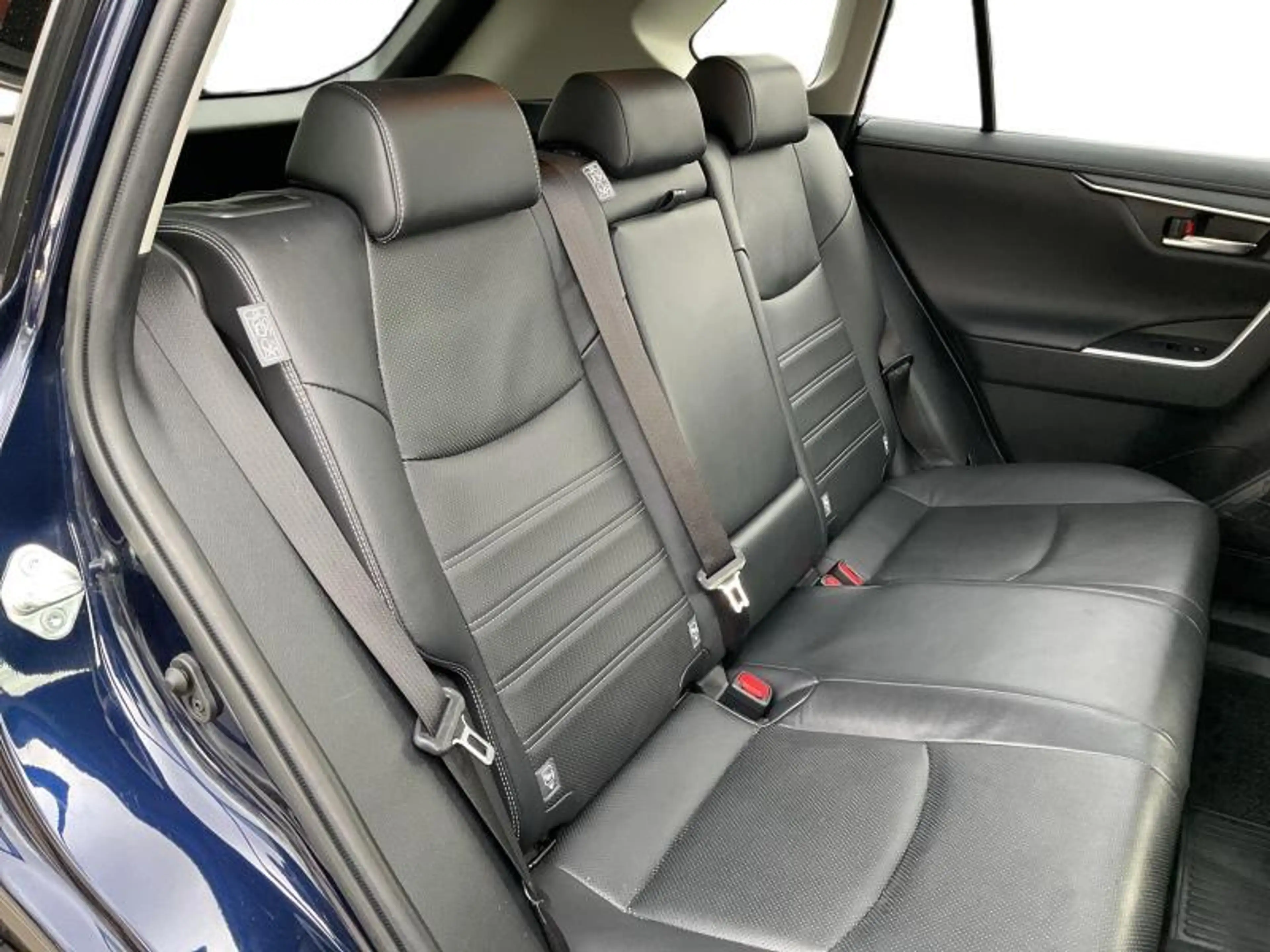 Toyota RAV4 Premium Plus JBL PANO — photo 27