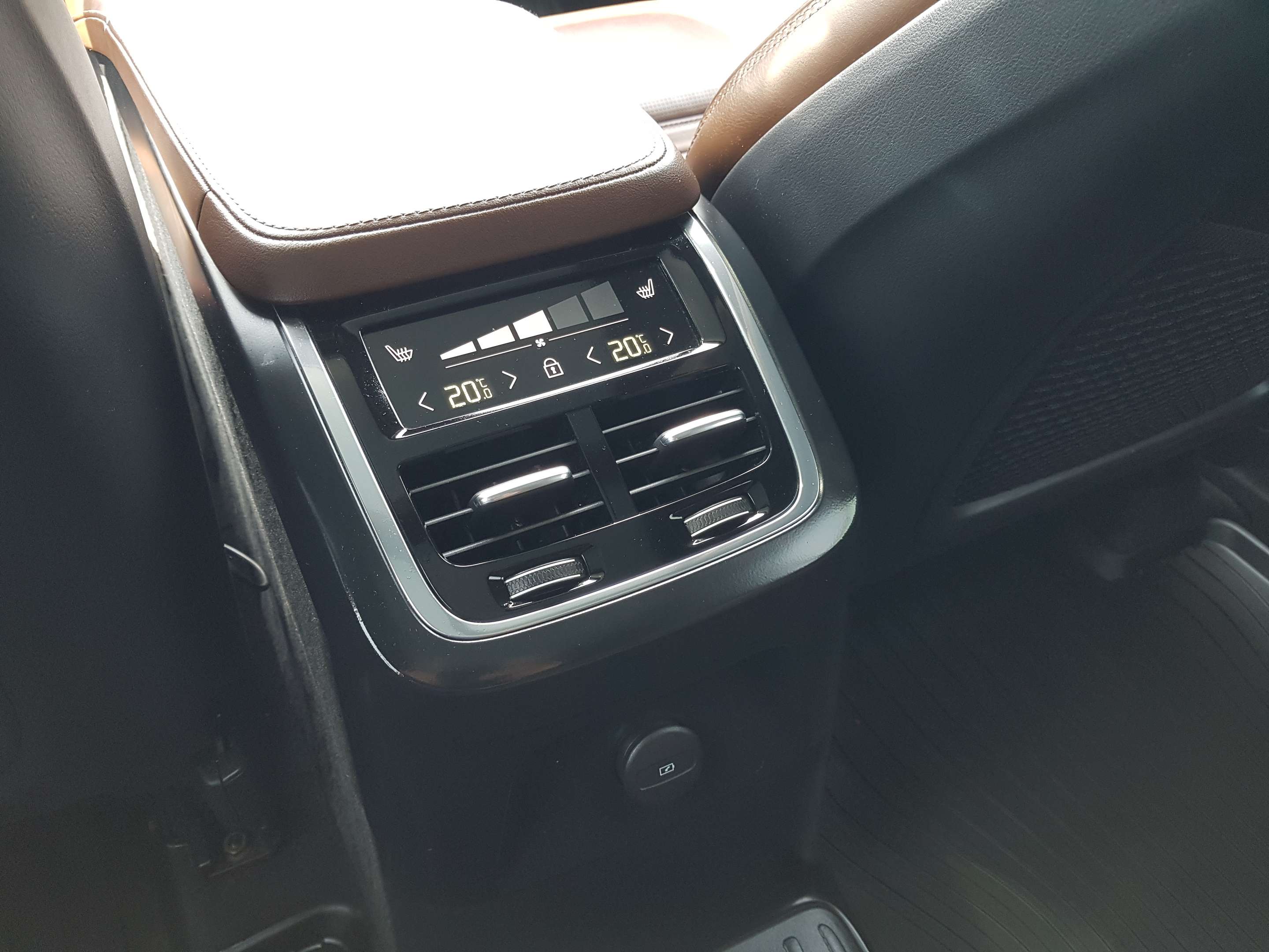 2022 Volvo XC90 Recharge Inscription thumb 25