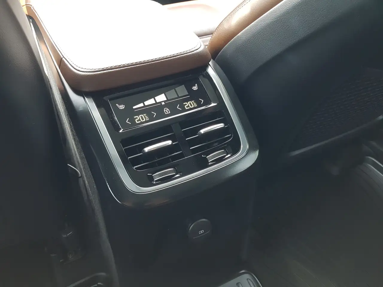 Volvo XC90 снимка Volvo XC90