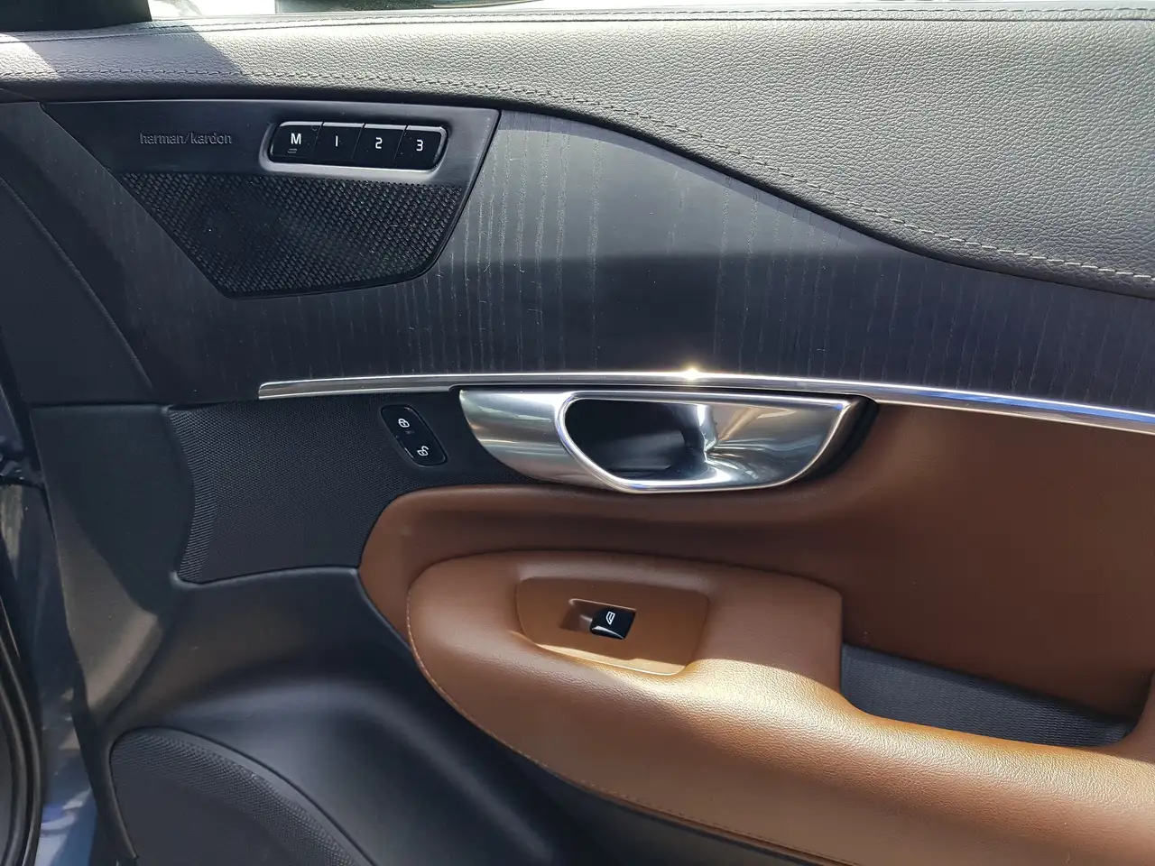 Volvo XC90 снимка Volvo XC90