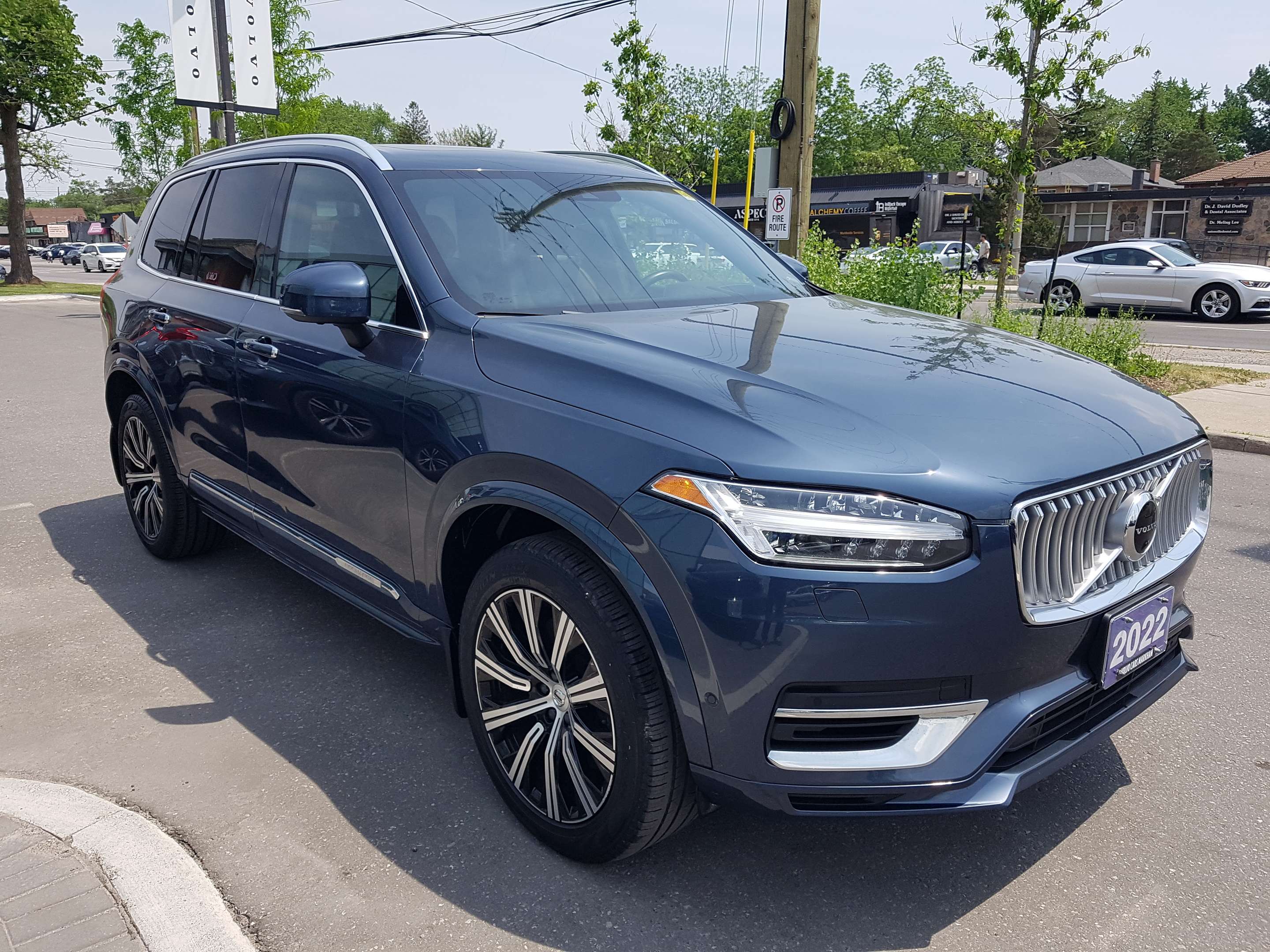 2022 Volvo XC90 Recharge Inscription alt 5