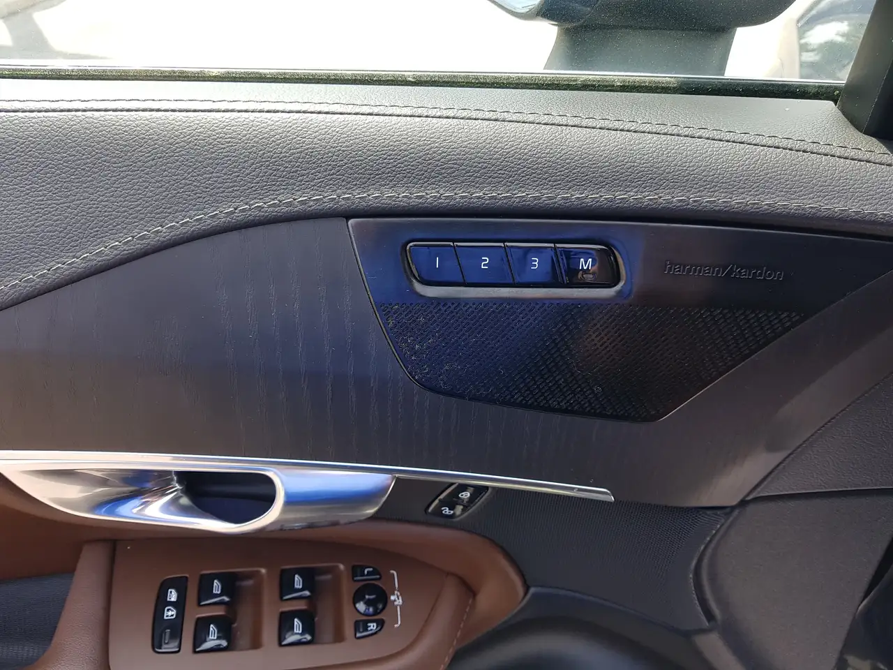 Volvo XC90 снимка Volvo XC90