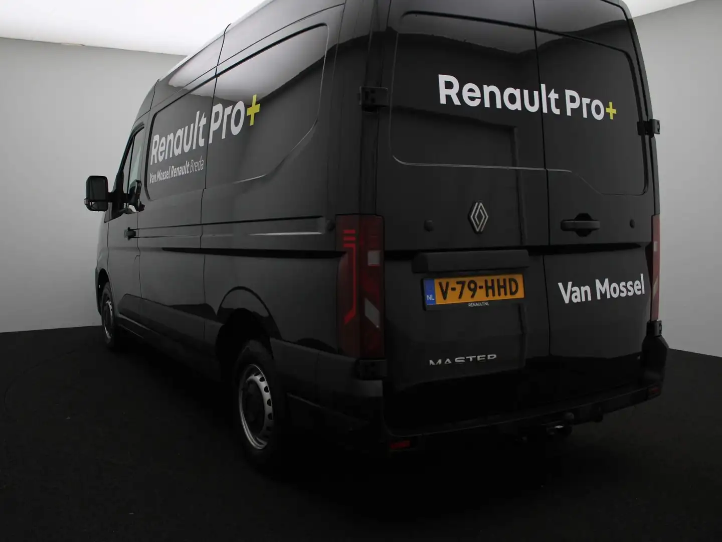 Renault Master T35 2.0 dCi 150 L2H2 Advance | Trekhaak | Addition Zwart - 2