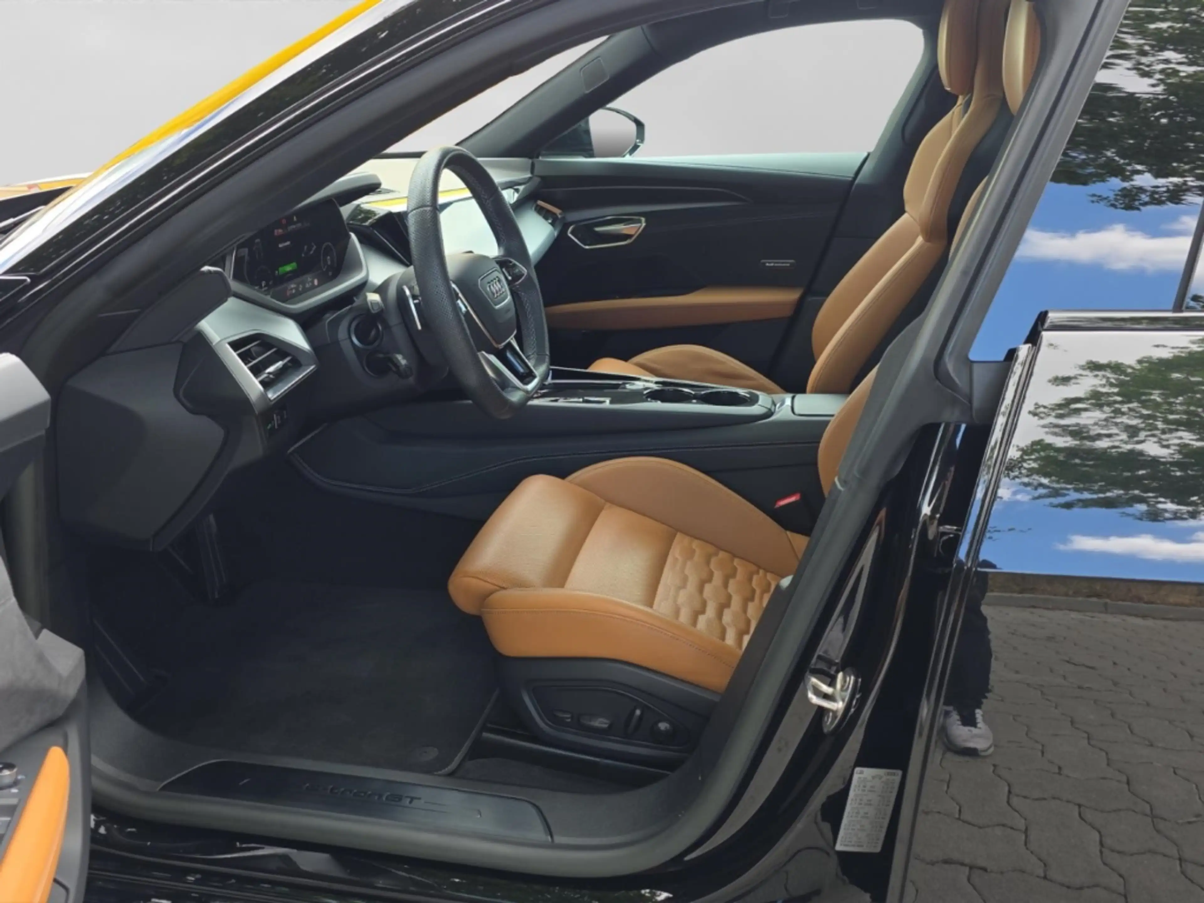 Audi e-tron GT quattro Alu LED Pano Navi ACC B&O Sitzh. — photo 8