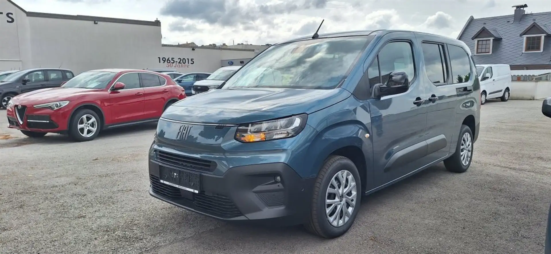 Fiat Doblo Maxi  Automatik XL  incl. Tech und Komfort Paket Bleu - 1