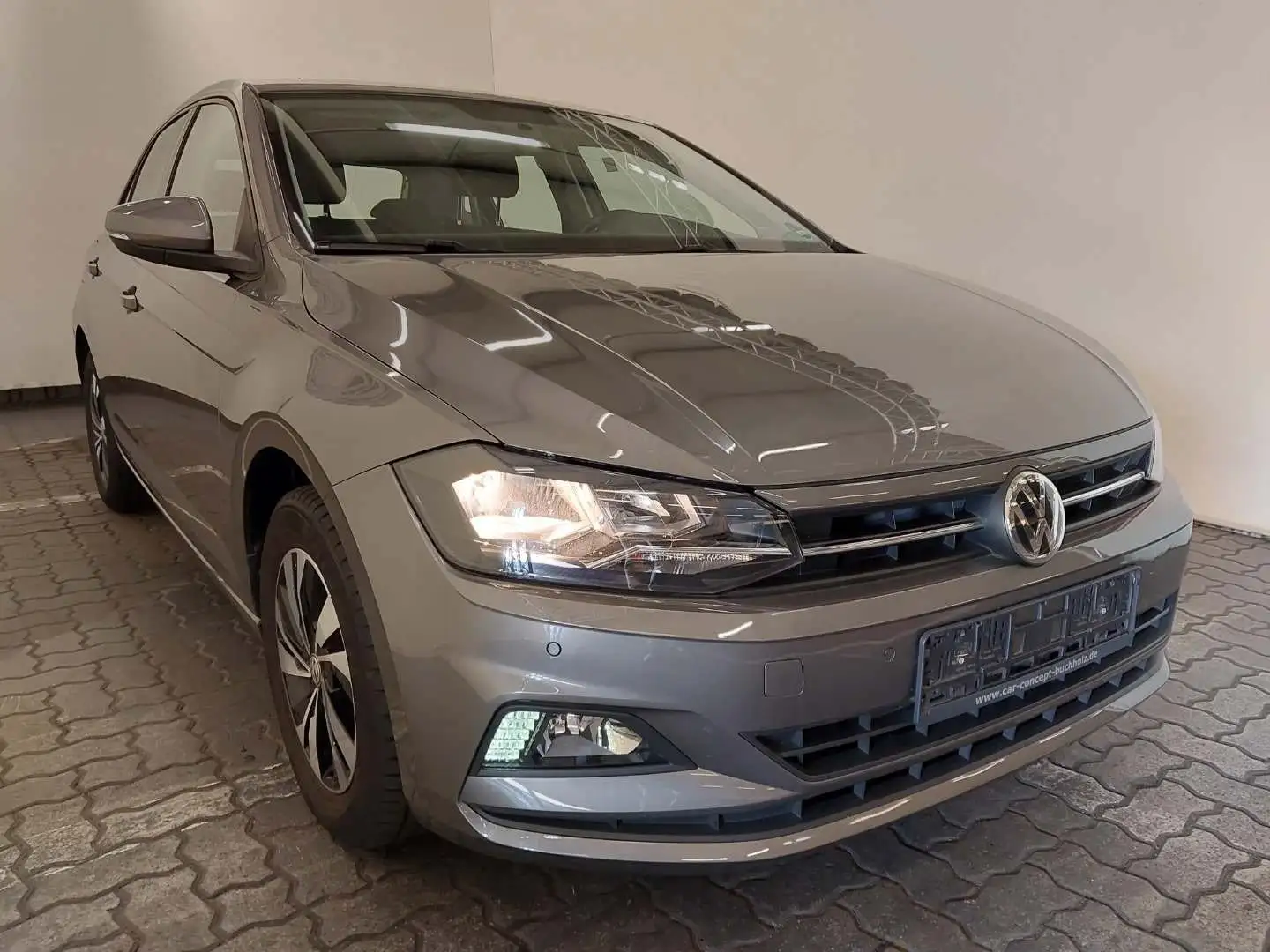 Volkswagen Polo Comfortline DSG SHZ Grau - 2