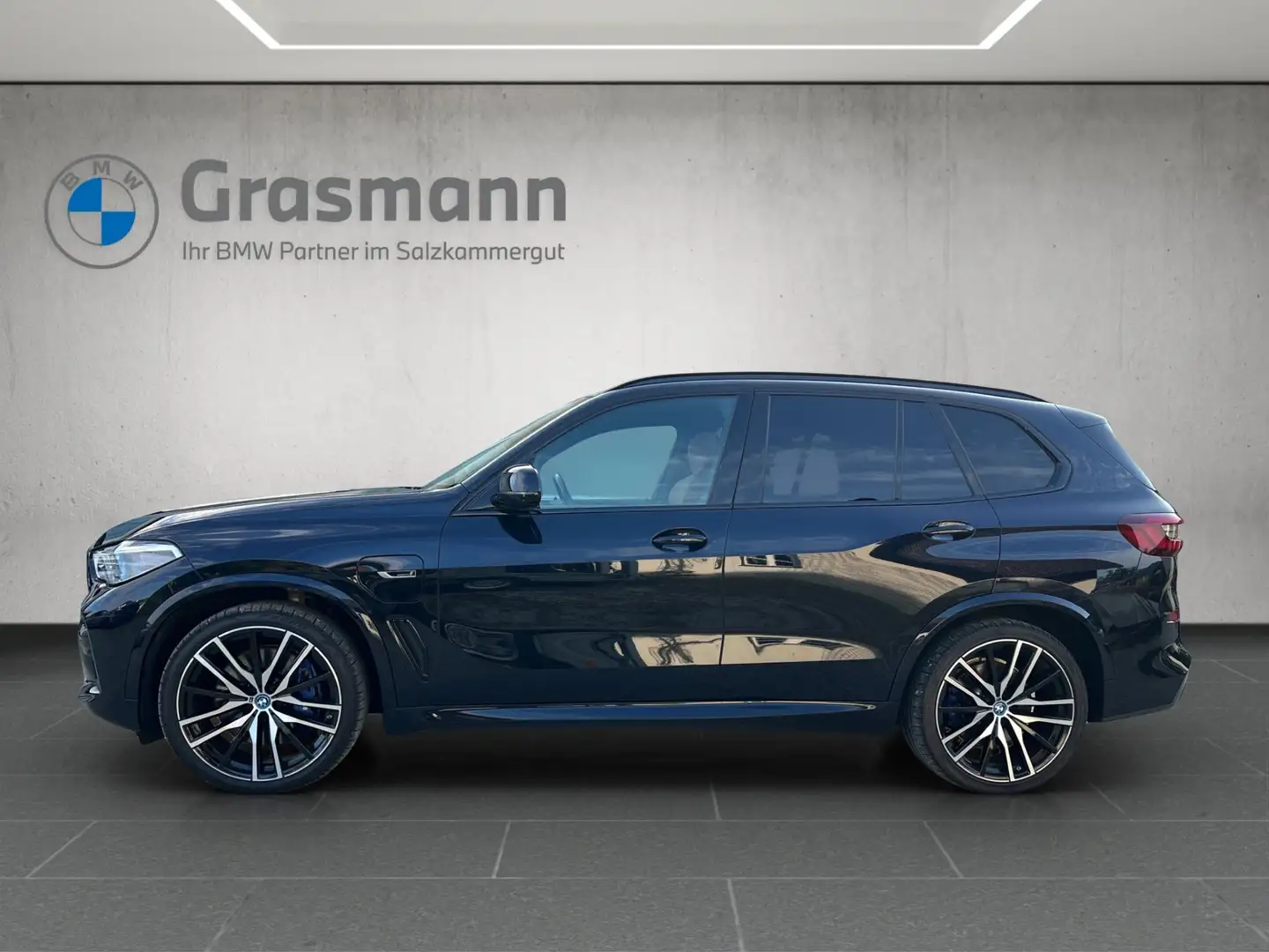 BMW X5 xDrive45e Schwarz - 2