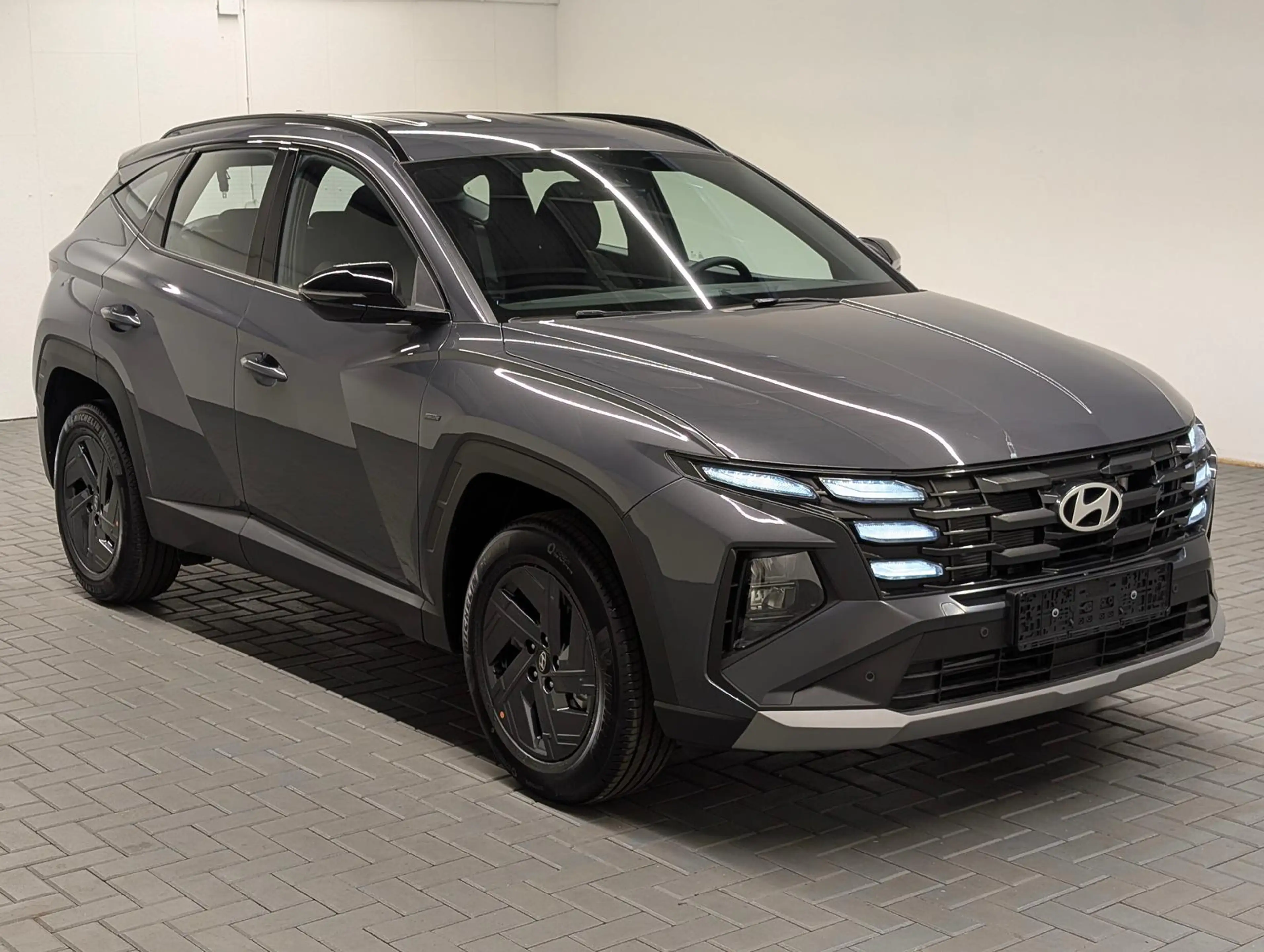 Hyundai TUCSON HEV Black Line LED/Kam/SHZ/Navi/Tempomat — photo 6