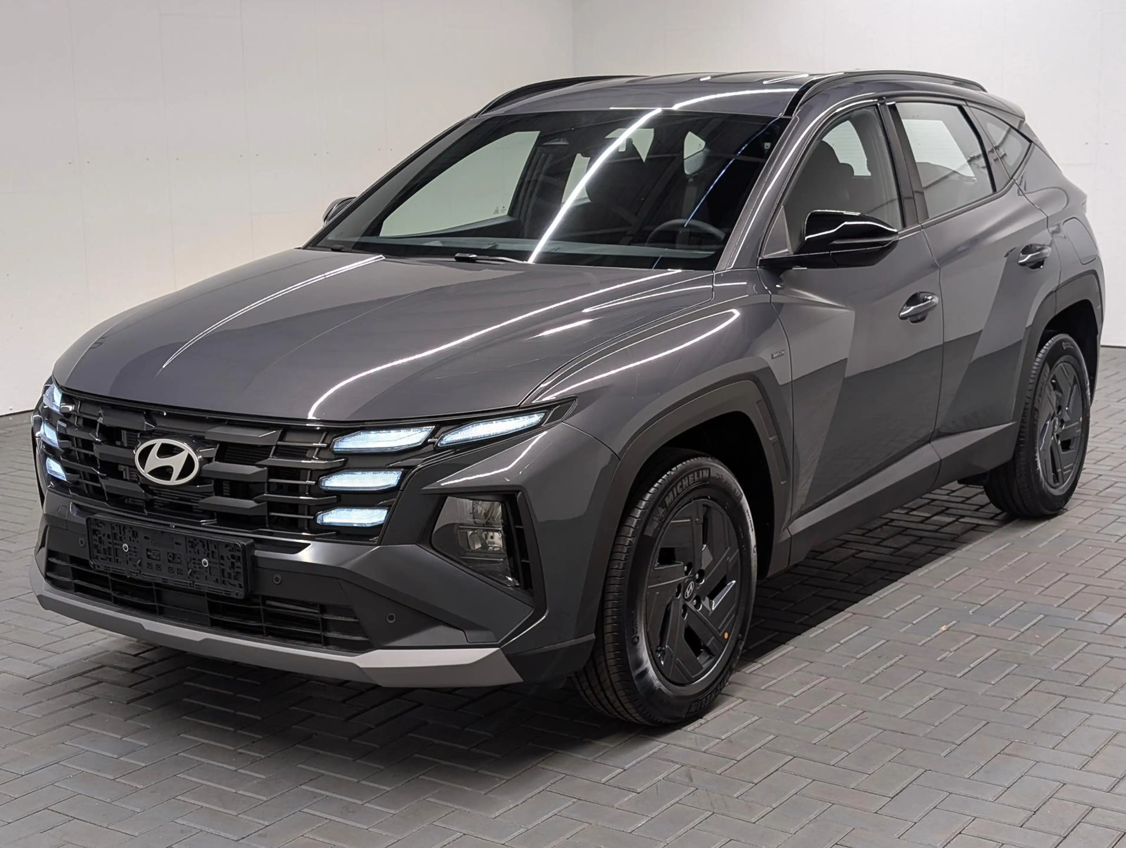 Hyundai TUCSON HEV Black Line LED/Kam/SHZ/Navi/Tempomat