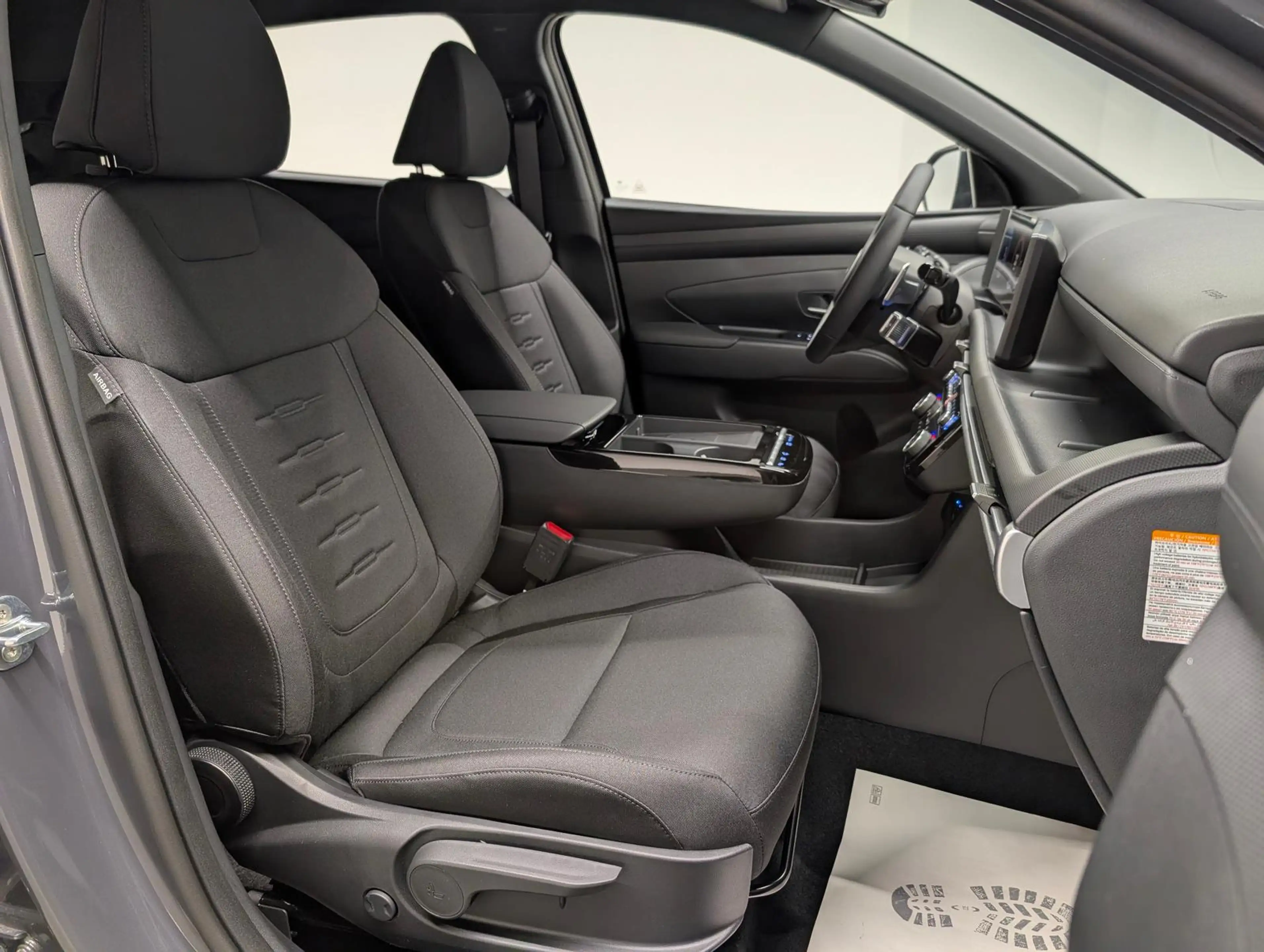 Hyundai TUCSON HEV Black Line LED/Kam/SHZ/Navi/Tempomat — photo 10
