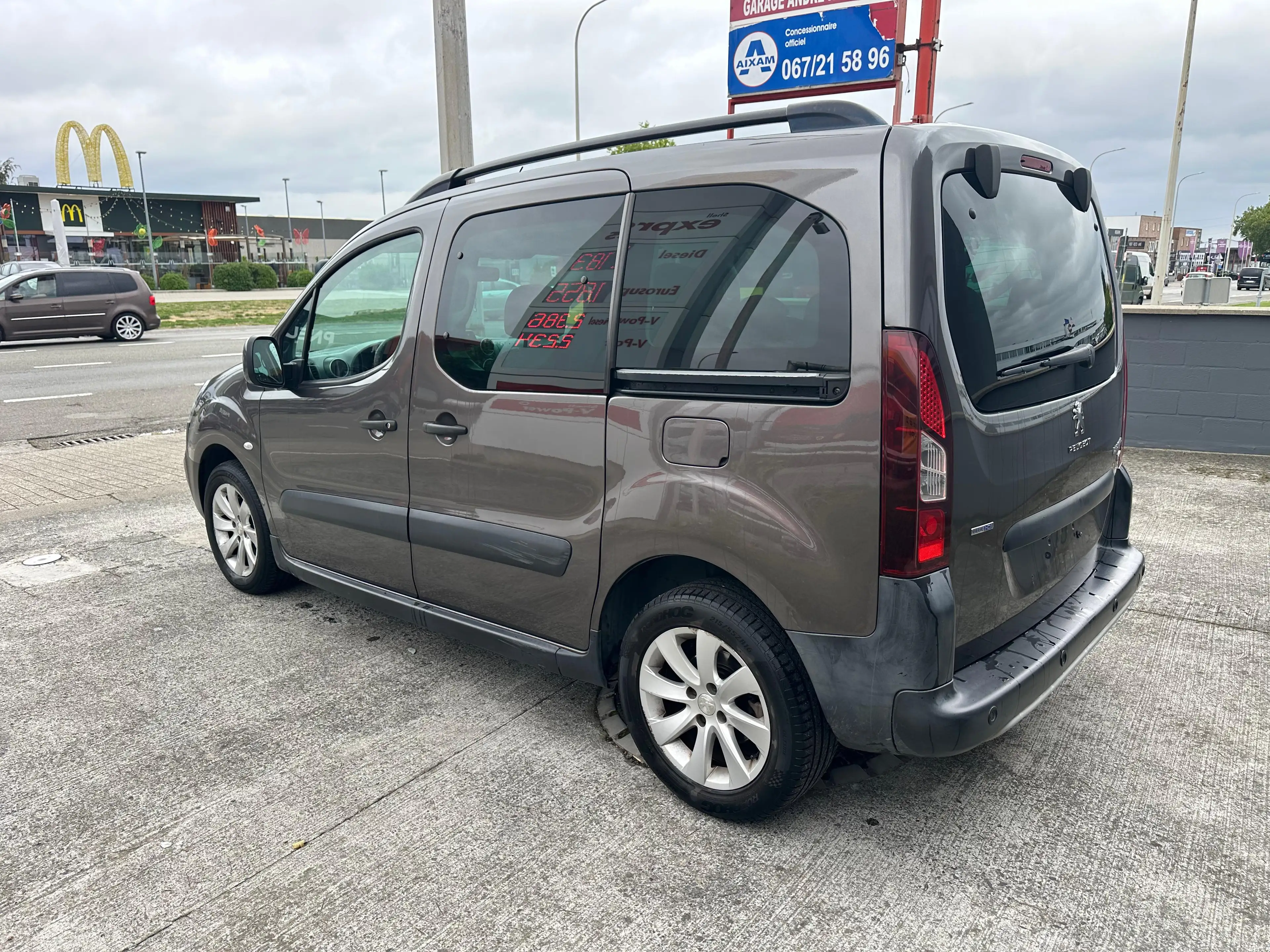 Peugeot Partner Partner Tepee 1.6 7 places — photo 2