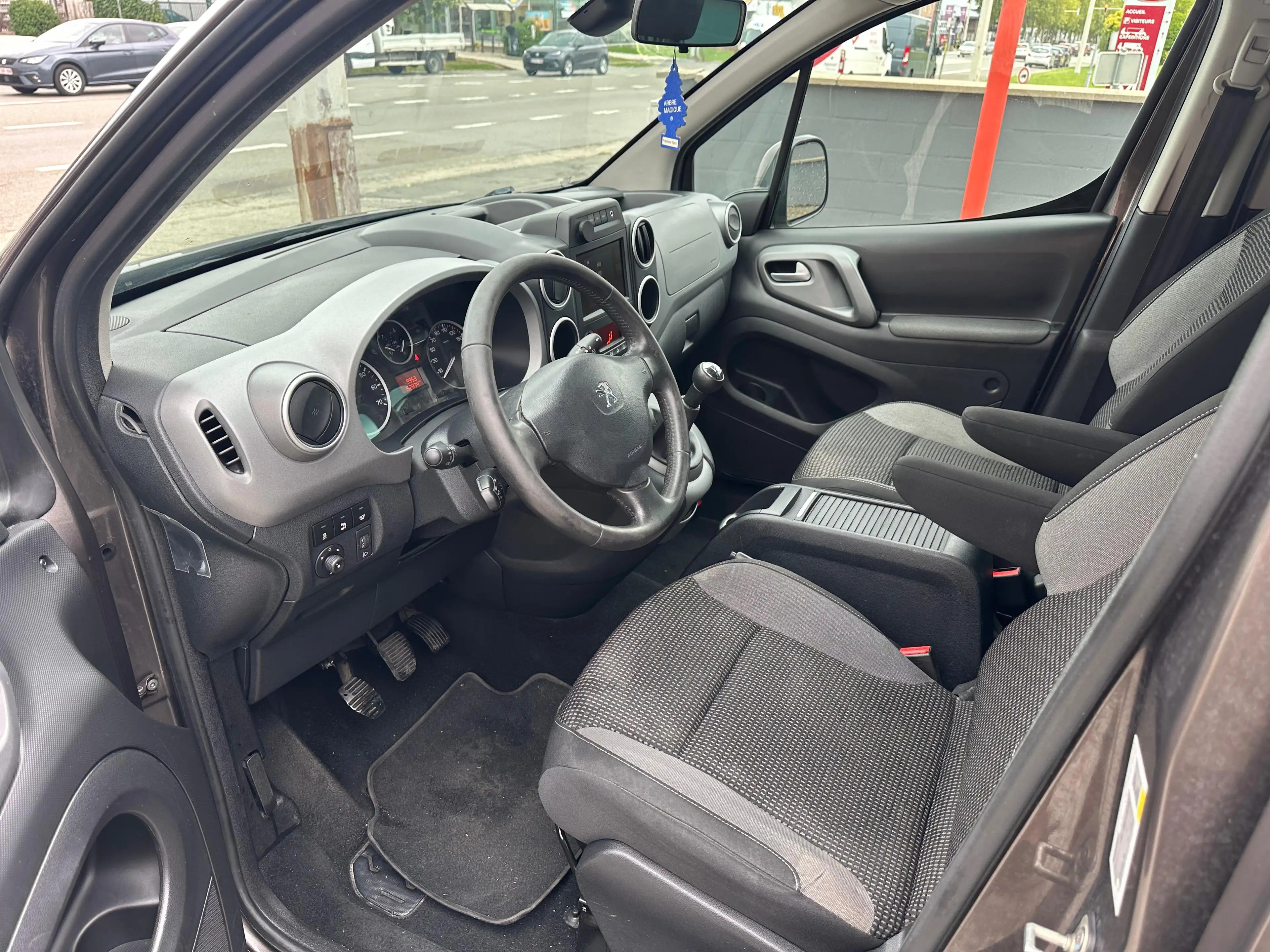 Peugeot Partner Partner Tepee 1.6 7 places — photo 12