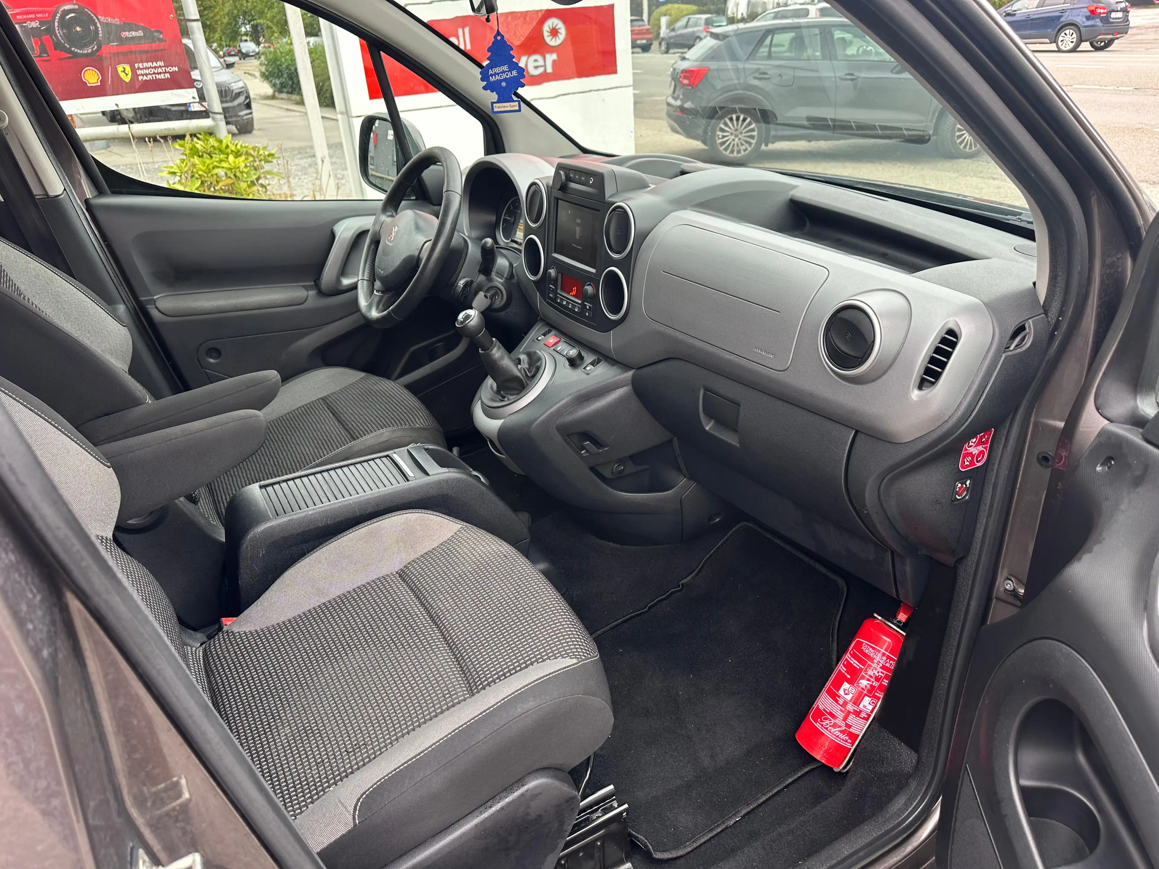 Peugeot Partner Partner Tepee 1.6 7 places — photo 4