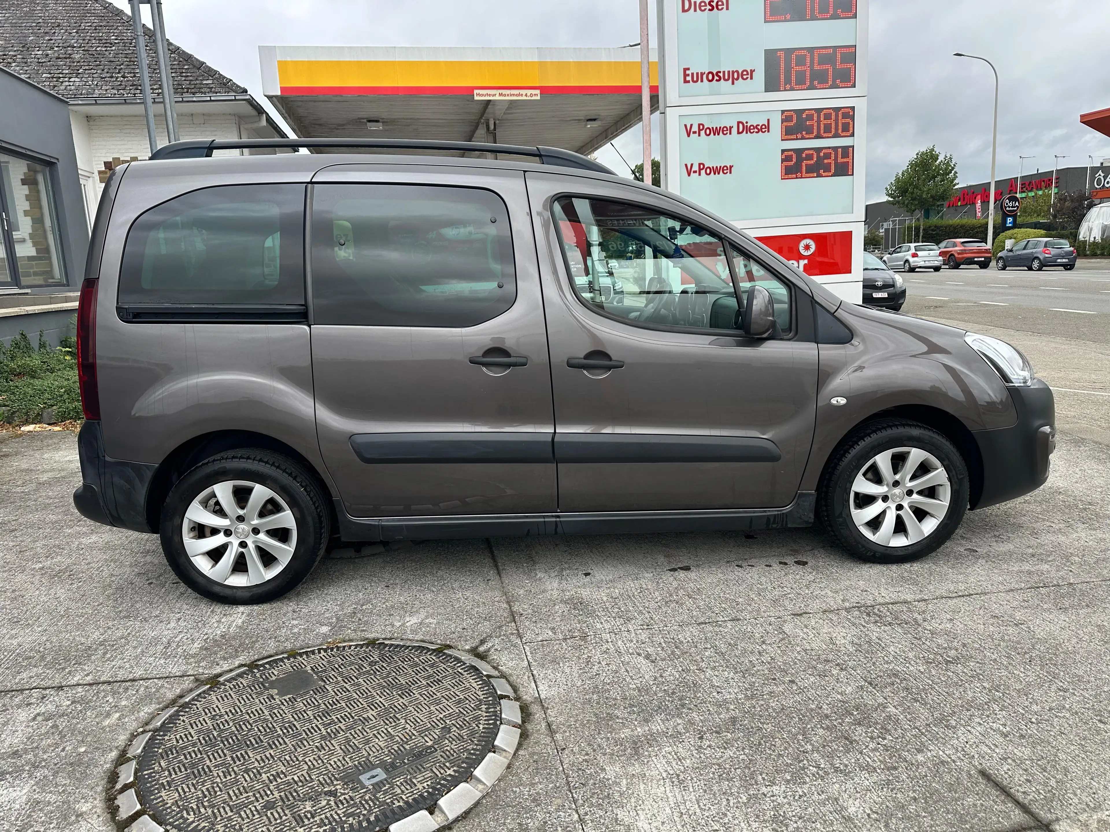 Peugeot Partner Partner Tepee 1.6 7 places — photo 8