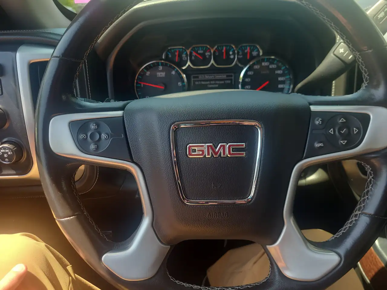 GMC Sierra 1500 photo GMC Sierra 1500