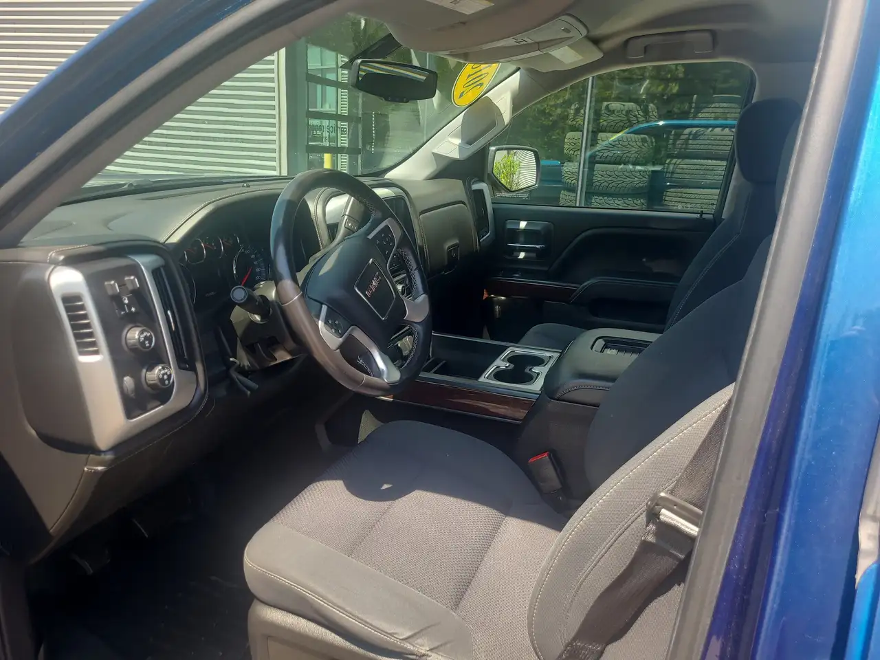 GMC Sierra 1500 photo GMC Sierra 1500