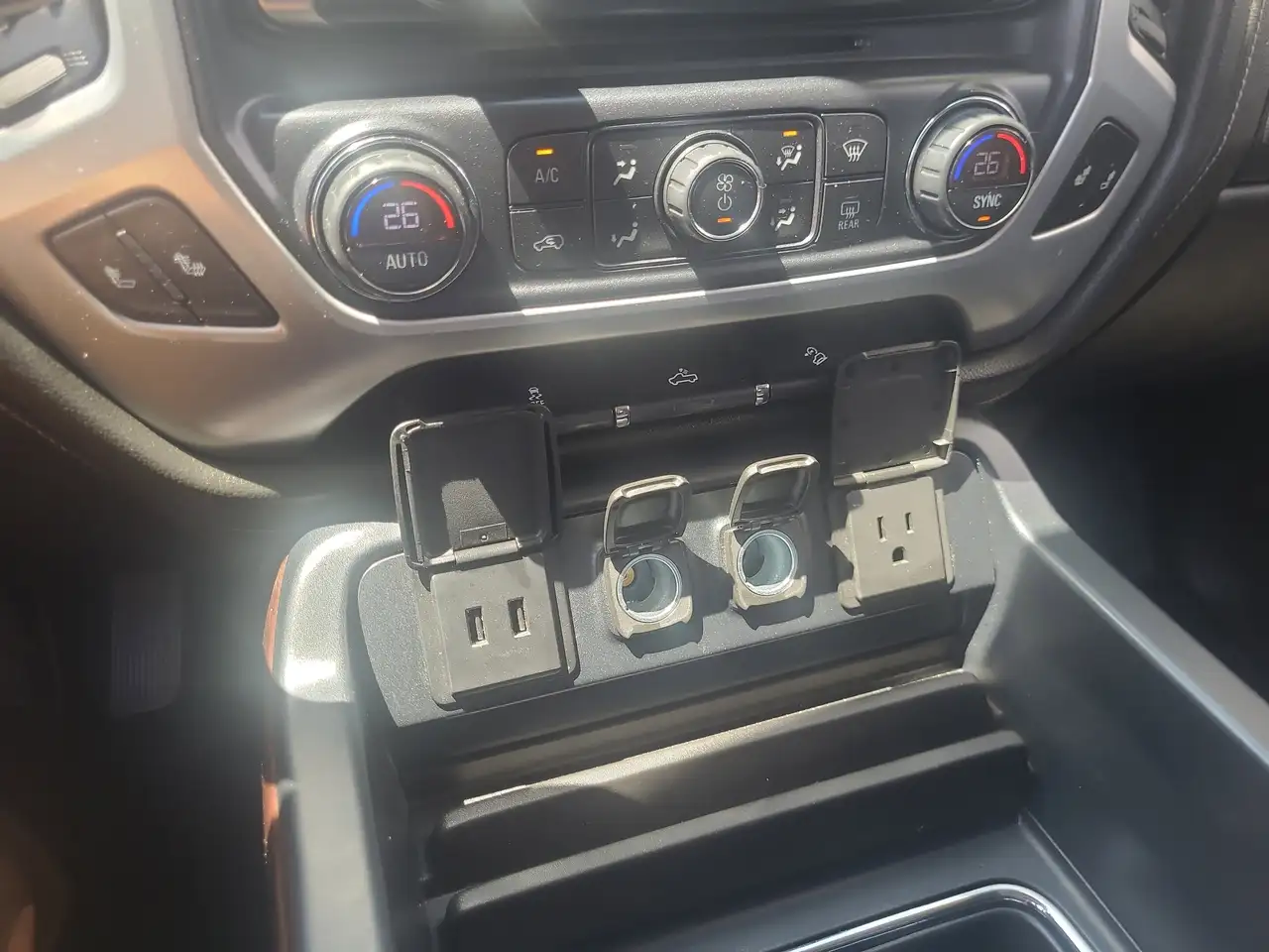 GMC Sierra 1500 photo GMC Sierra 1500