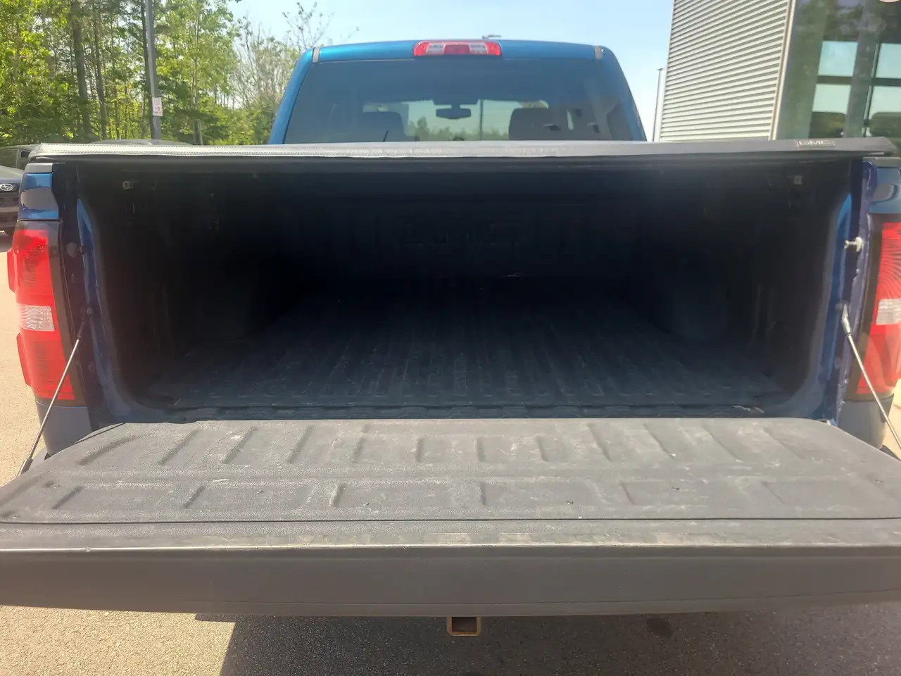 GMC Sierra 1500 photo GMC Sierra 1500