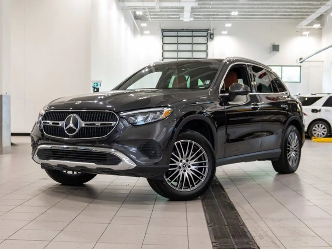 2025 Mercedes-Benz GLC