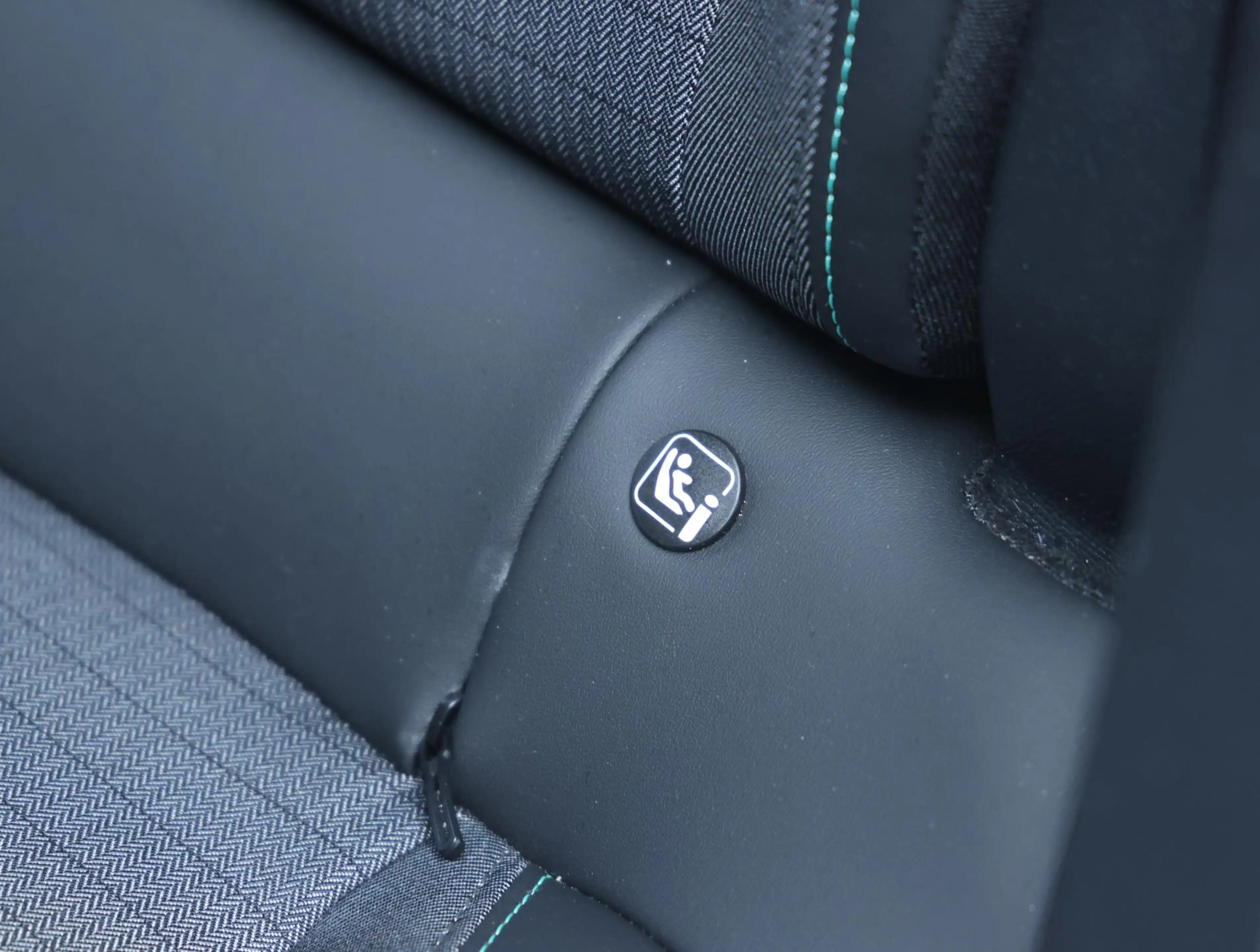Peugeot e-208 EV Allure Pack 50 kWh — photo 14