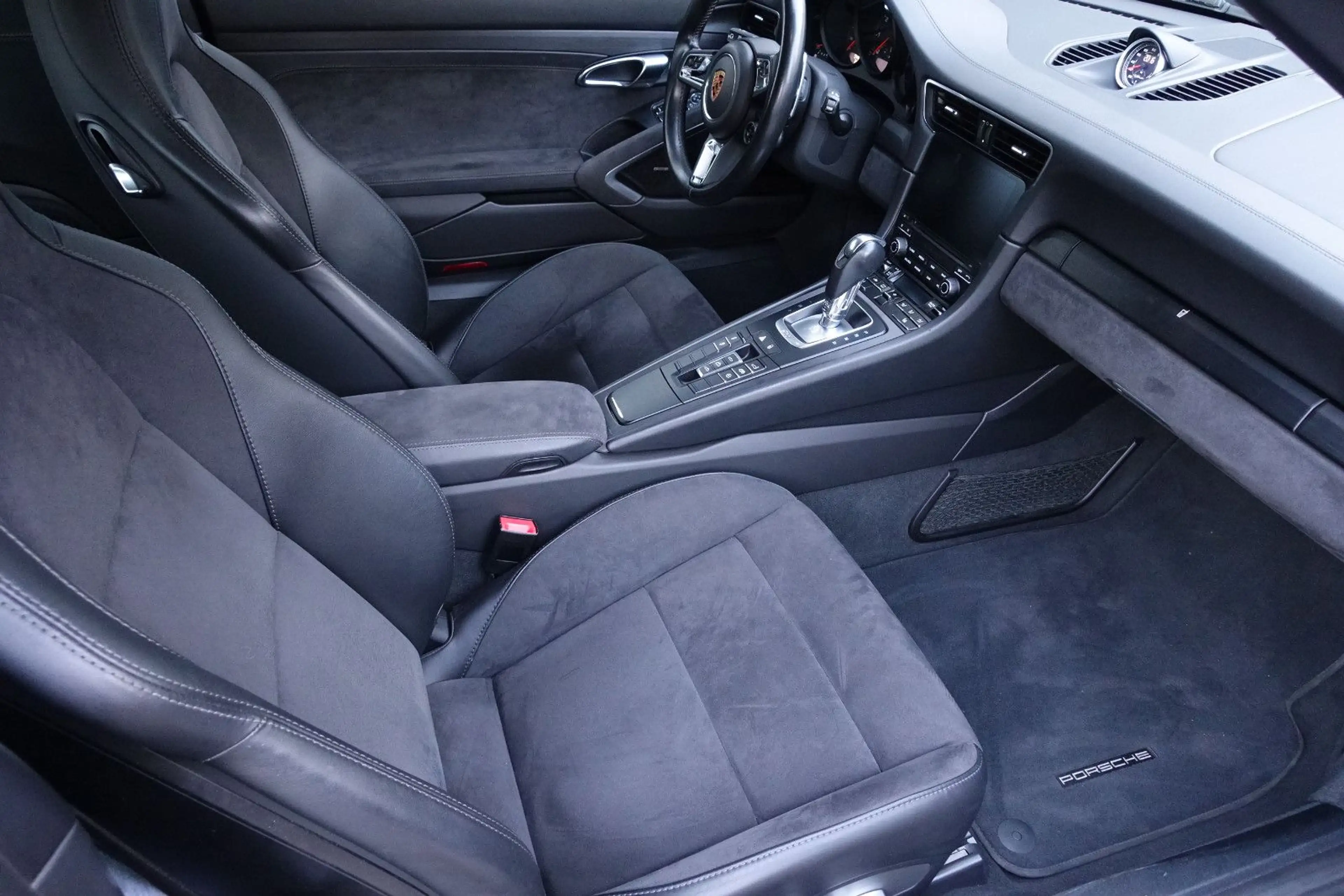 Porsche 991 911 Carrera GTS Cabrio 991.2 Approved 5-28 — photo 7
