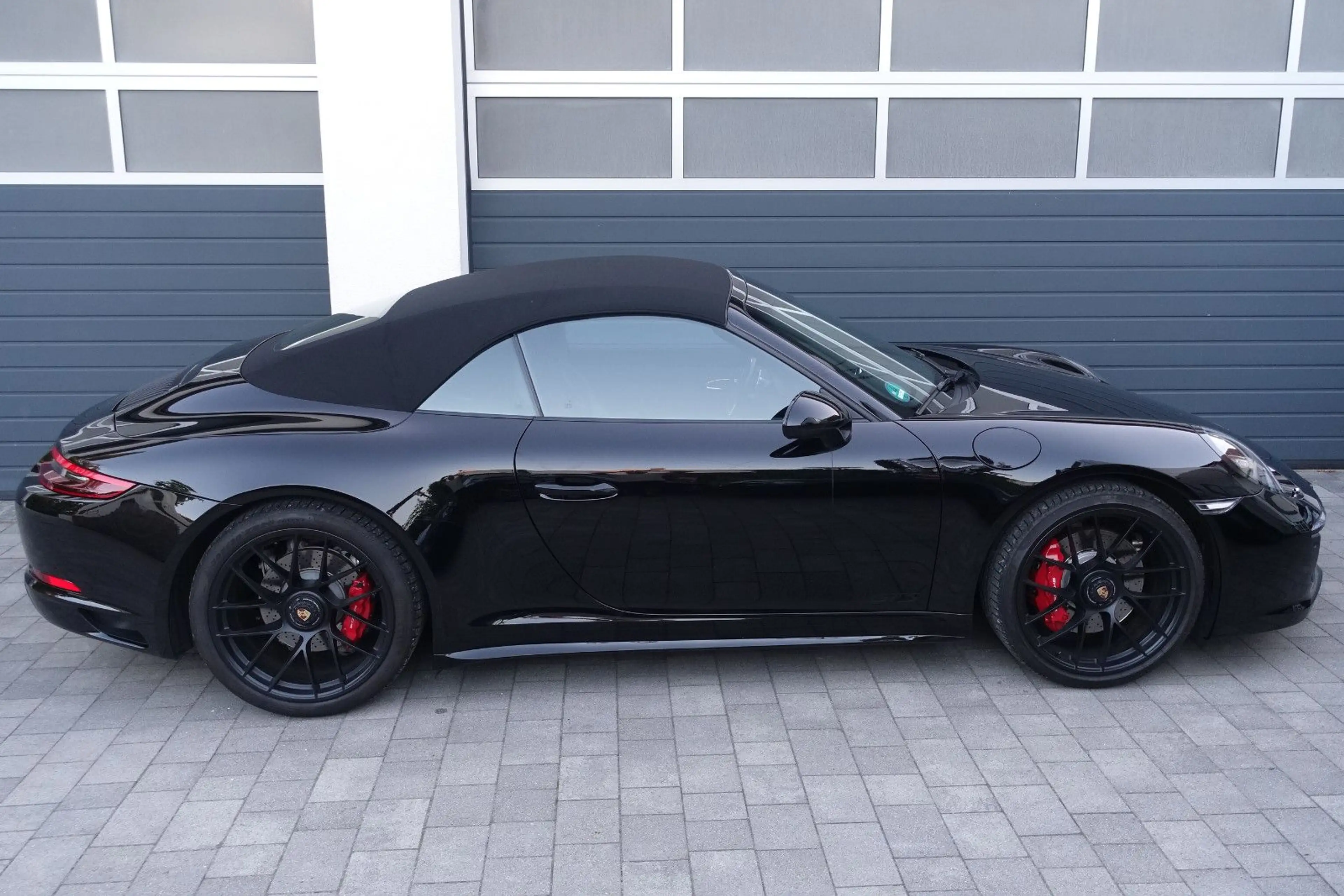Porsche 991 911 Carrera GTS Cabrio 991.2 Approved 5-28