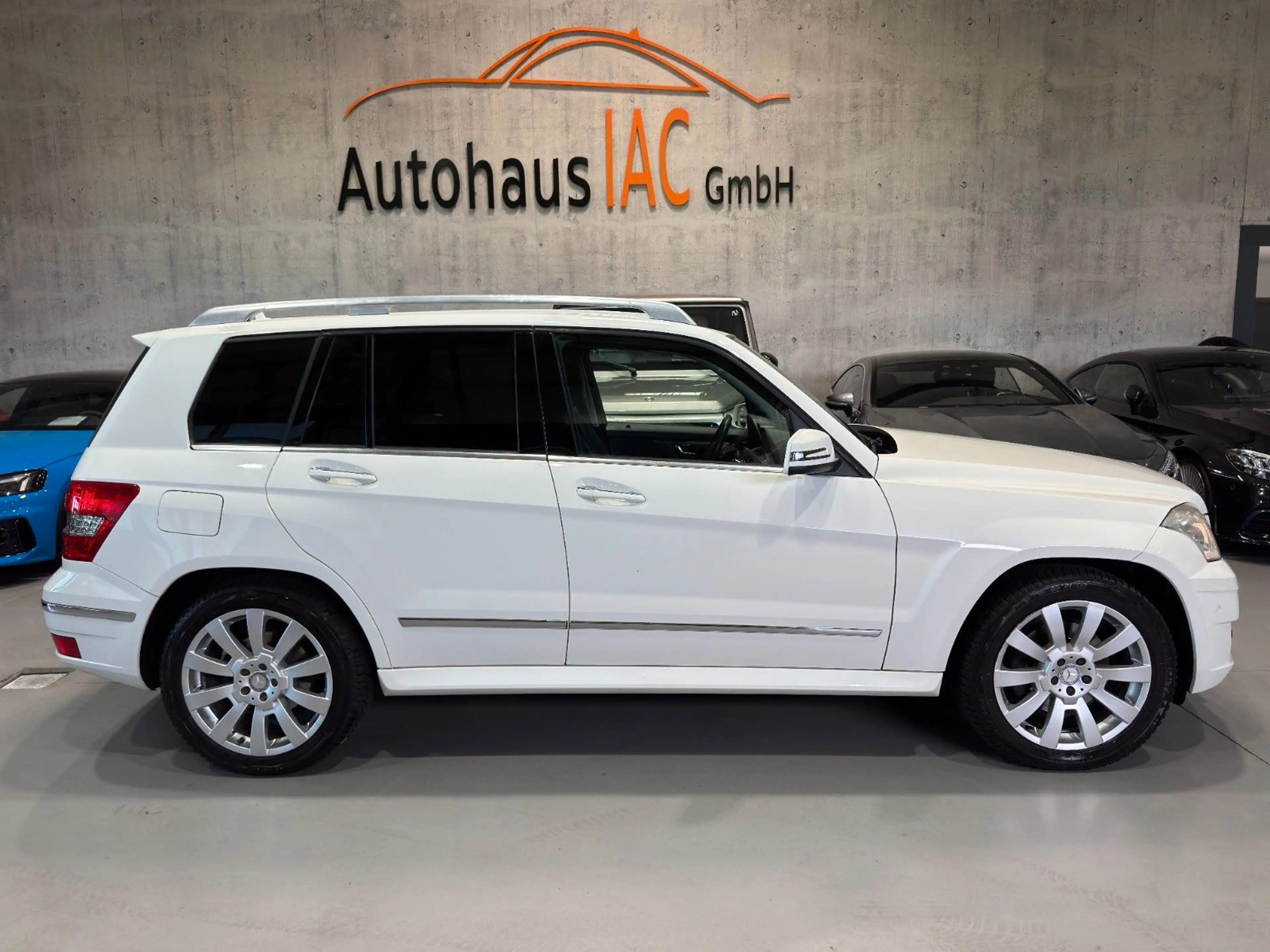Mercedes-Benz GLK 300 /PDC/4-MAT/NAVI/SHZ/MEMORY/TEMPOMAT/KLIMA — photo 7
