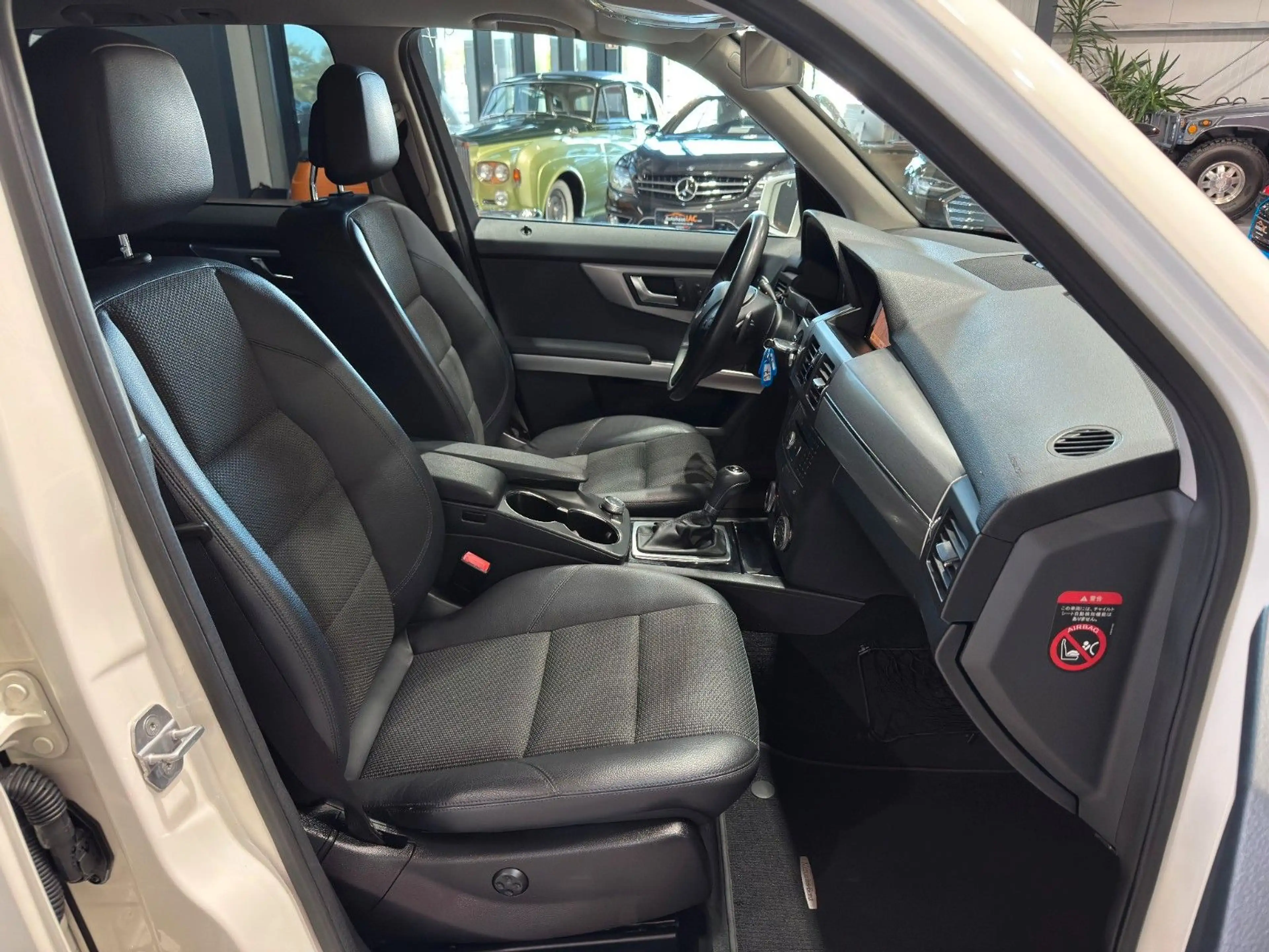 Mercedes-Benz GLK 300 /PDC/4-MAT/NAVI/SHZ/MEMORY/TEMPOMAT/KLIMA — photo 14