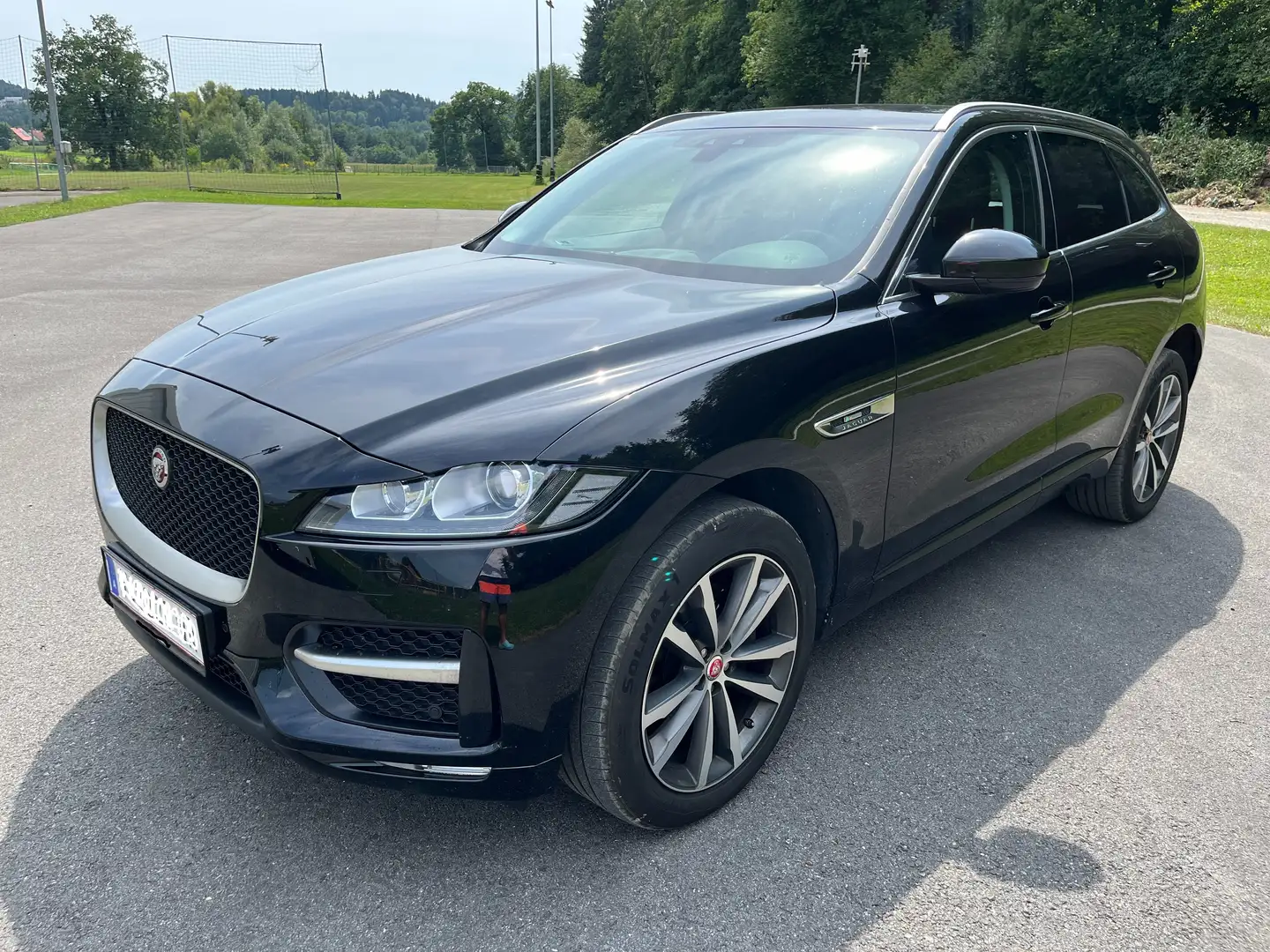 Jaguar F-Pace F-Pace 30d AWD R-Sport Aut. R-Sport Schwarz - 2