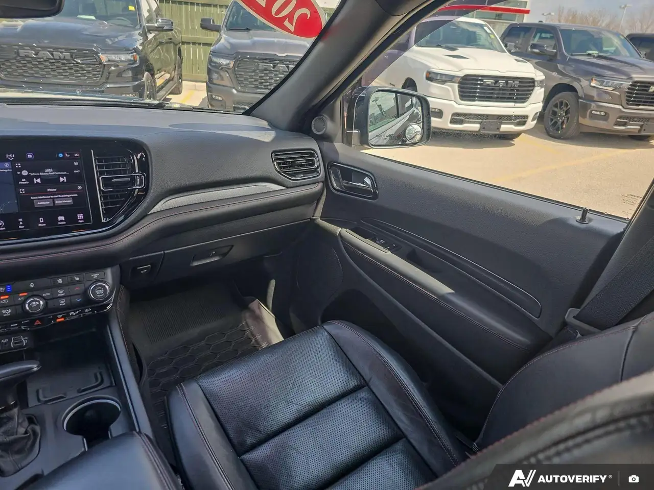 Dodge Durango снимка Dodge Durango