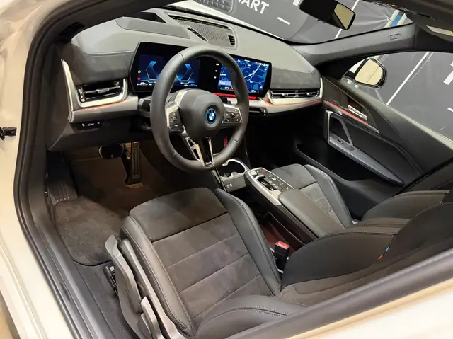 BMW X1 view 11