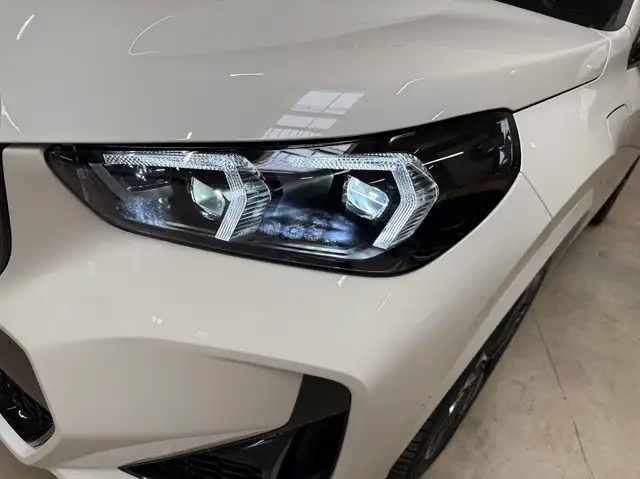 BMW X1 view 5