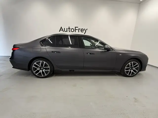 BMW i7 xDrive60 Ansicht 4