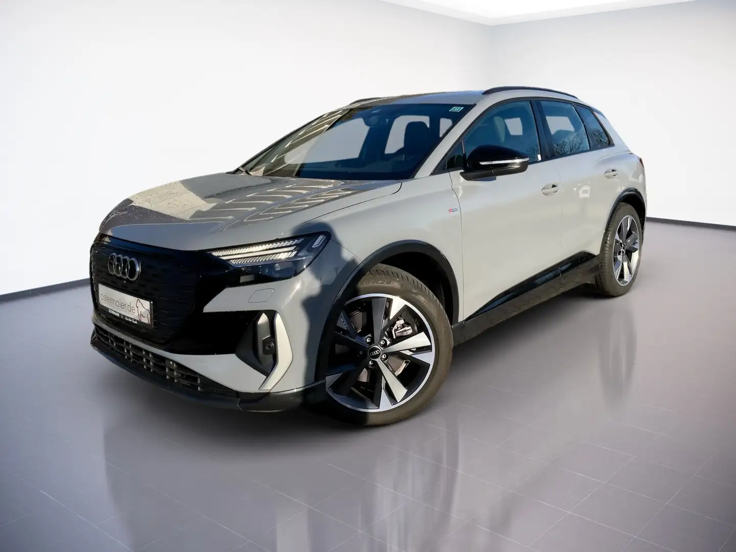 Audi Q4 e-tron Q4 35 e-tron Matrix.NAVI.VC.SHZ.KAM.KESSY.eHeck.TE Grijs - 2