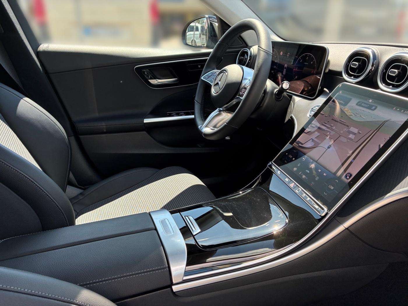 Mercedes-Benz C 220