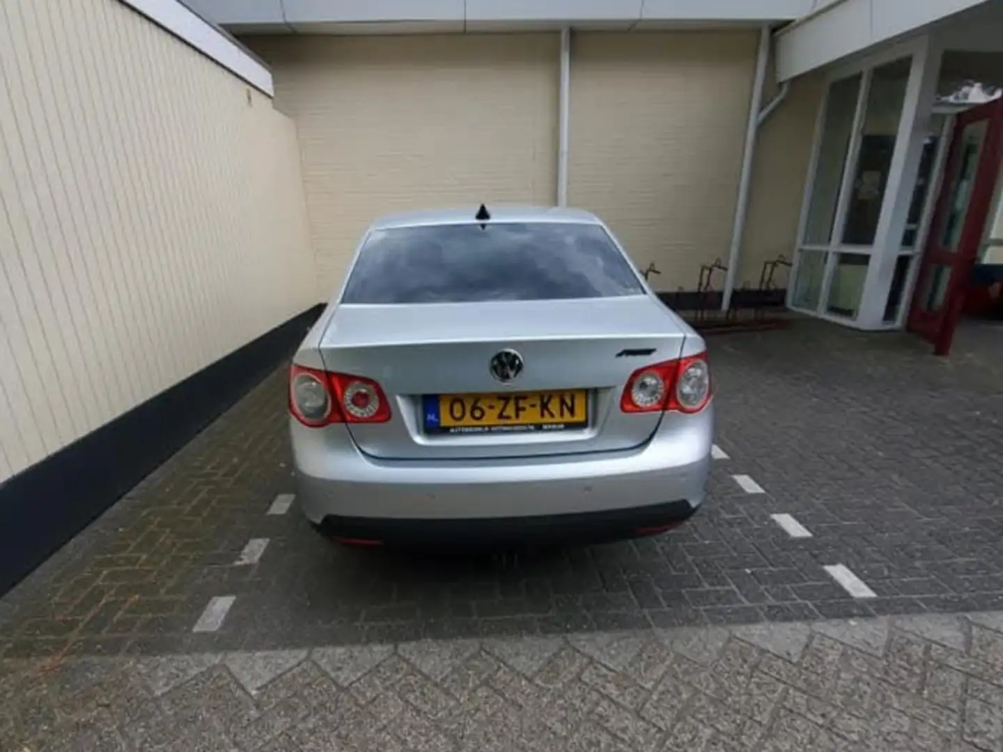 Volkswagen Jetta Jetta 2.0 FSI Comfortl.Bns Argent - 1