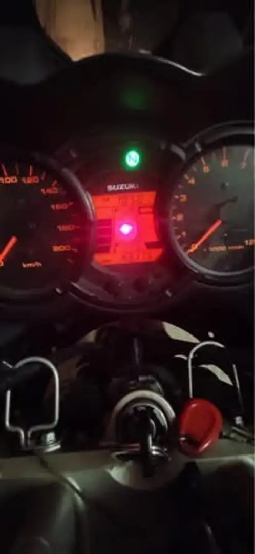 Suzuki V-Strom 650 - 1