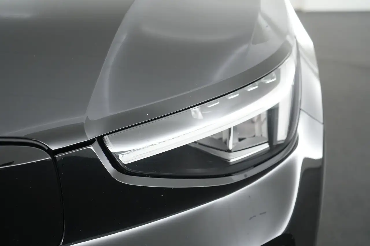 Volvo EX40 82 kWh Single Motor Extended Range Plus Dark LED G, миниатюра 26